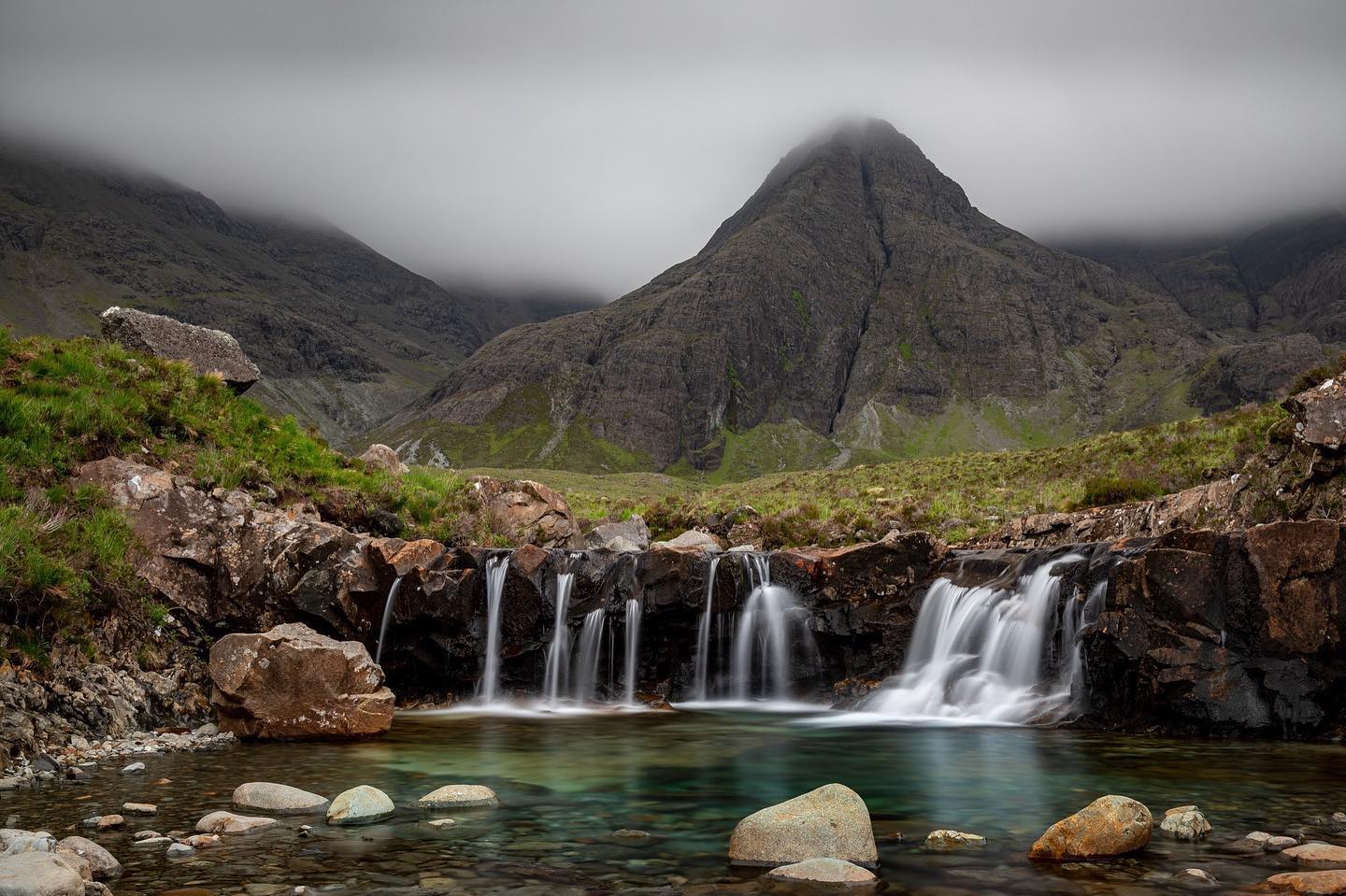 Fairy Pools, Isle of Skye, Scotland
.
.
.
.
#landscape #photography #landscapephotography #photographyislifee #canon #canonphotography #travel #travelphotography #longexposure #fairypools #isleofskye #scotland #waterfalls #nature #naturephotography #worldcaptures #tourism #worldplaces #worldingram #traveller #traveler #instapassport #travelpics #tourist #travelphoto