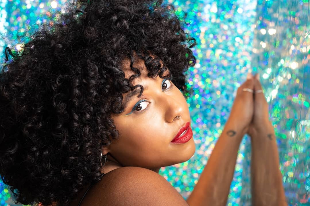 @claude_knight serving looks 😍
MUA: @teresa.makeup
Set Assistant: @sonia.xxo
Photog: @cocoshawvisuals
Studio: @renaissance_studios_