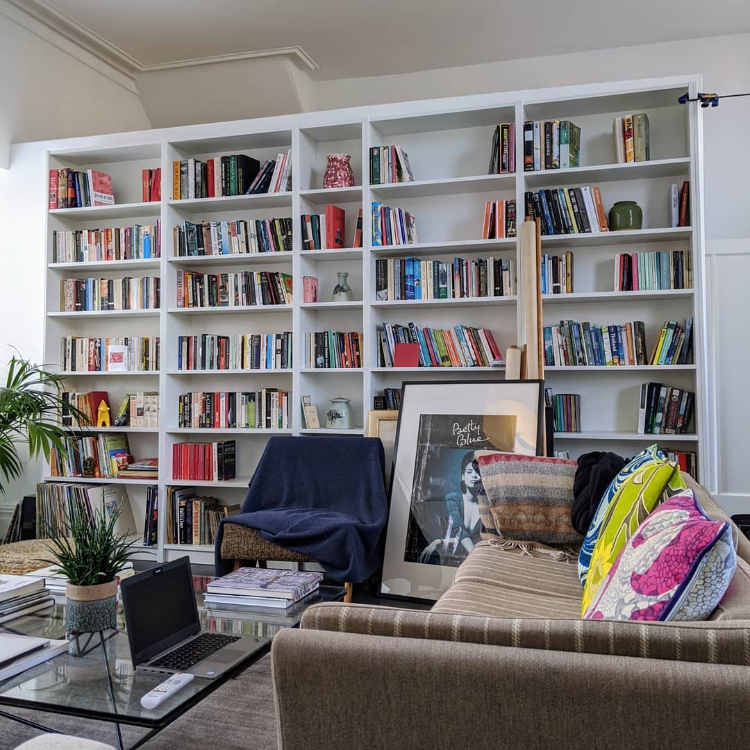 New wall installation of Billy bookcases, 3.4m long, 2.36m high. Great end result adding so much colour to the room 🌈
.
Finished off with a custom cut end panel using a 236cm tall 'PAX' wardrobe side pannel to hide the gap behind and give it a built-in look!
.
.
.
#ikeahacks #ikeahackers #ikeawarrington #ikealiverpool #ikeamanchester #wonderfuleveryday #ikeauk