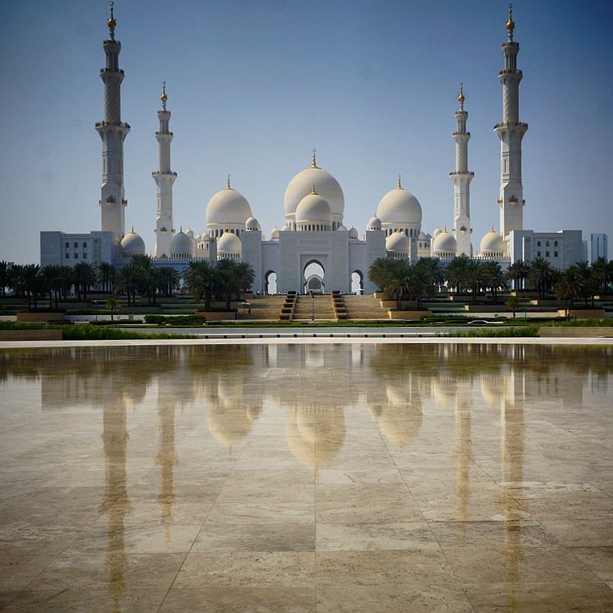 Grand Mosque #UAE #abudhabi #middleeast #travel #adventure #explore #exploring #mosque #architecture #grandmosque #grandmosqueabudhabi #newadventure #newplaces