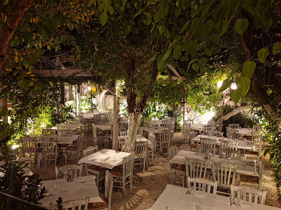 Γενναίου Κολοκοτρώνη 66, Κουκάκι.
Reservations. www.kouvelos.com
T.2114052418