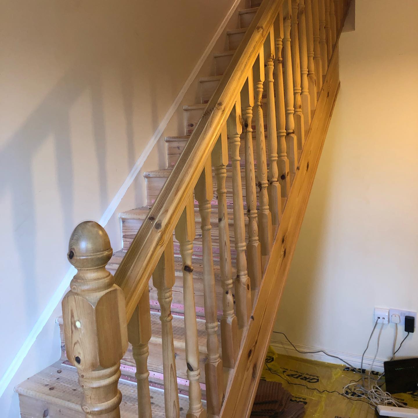 A busy few weeks on the run up to Xmas for us, we finished a full repaint in Knockbridge this week and got the pleasure of giving this stairs a bit of life. Sprayed with blockade twice and finished with oil based satin wood 👌 #moranpaintinganddecorating #paintinganddecorating
