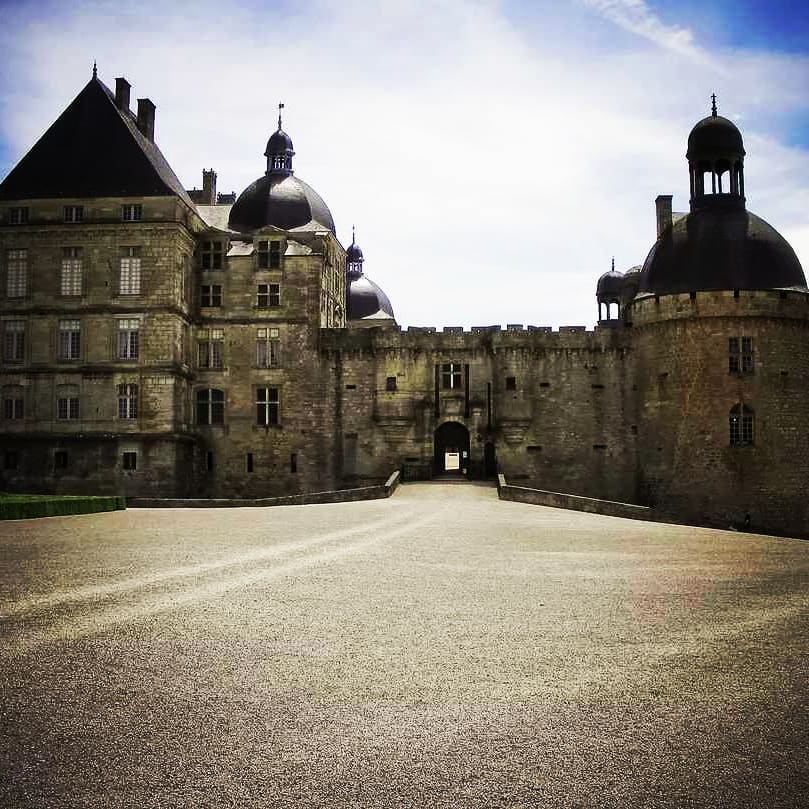 Nieuwe blogpost: #Tussenstop tijdens de 7-daagse wielertocht van #RouteJuliette
https://www.etappecyclingtours.com/post/tussenstop-kasteel-van-hautefort
Aanmelden: www.fietssport.nl/details/toertocht/49855
#ntfu #fietsvakantie #wielertocht #racefietstocht #juliettetentvakanties #limousin #fietseninfrankrijk #fietsen #fietstocht #fietsroute #fietstour #fietsreis #wielervakantie #wielertoeristen #cyclingtour #cyclingadventures #cyclingadventure #cyclinglife