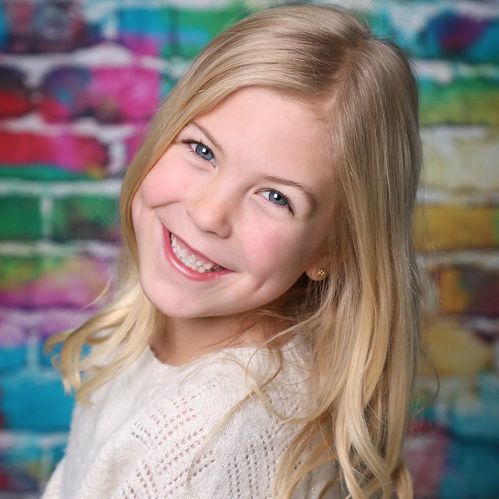 Been working on photos for everyone’s #Christmasgift what a #smile
#yyckids #calgaryphotographer #yycfamilyphotographer #calgarykids #calgaryfamilyphotography #yycmoms