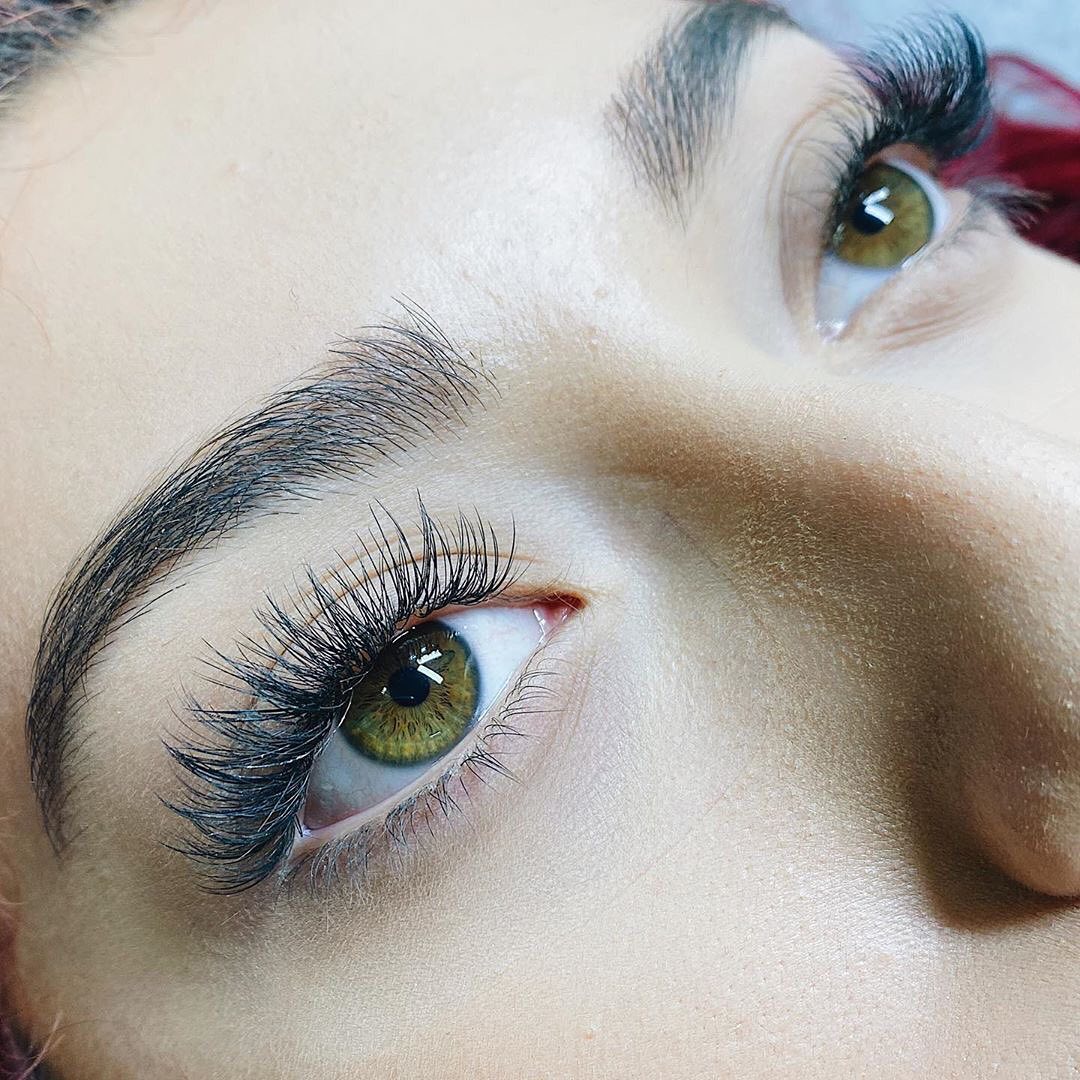 #Repost of one of our talented artists @hailey.cassine here at @blush.lashbar
.
.
ใปใป
Fluffy hybrid โจ filled these beauties today โค๏ธ