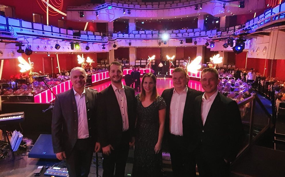 Mit @soultrainband 🎵🎵😇😇 viel Spaß mit @milos_malesevic @viktorminsky @thomas_sporrer @stephanie.lenk 💪💪🎵🎵🎵😎😎