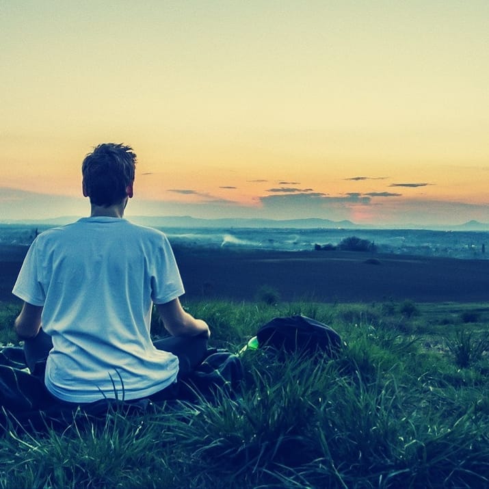 La migliore interpretazione che possiamo dare alla paura e al dolore è quella di non chiudere gli occhi e girarsi dall'altra parte, ma un invito ad aprirli ulteriormente.
.
.
.
.
.
#crescitapersonale #cominciamoalmeglio #coachingsardegna #cagliari #casteddu #migliorarsi #determinazione #gioia #autostima #traningCagliari #gestionedeltempo #instacagliari #sardegna #instasardegna #gratitudine #consapevolezza #cambiamento #paura #spiritualità #instacagliari #cagliarisport #sardegnasport #sardegnaofficial #cagliariofficial #sport #benessere #saluteebenessere