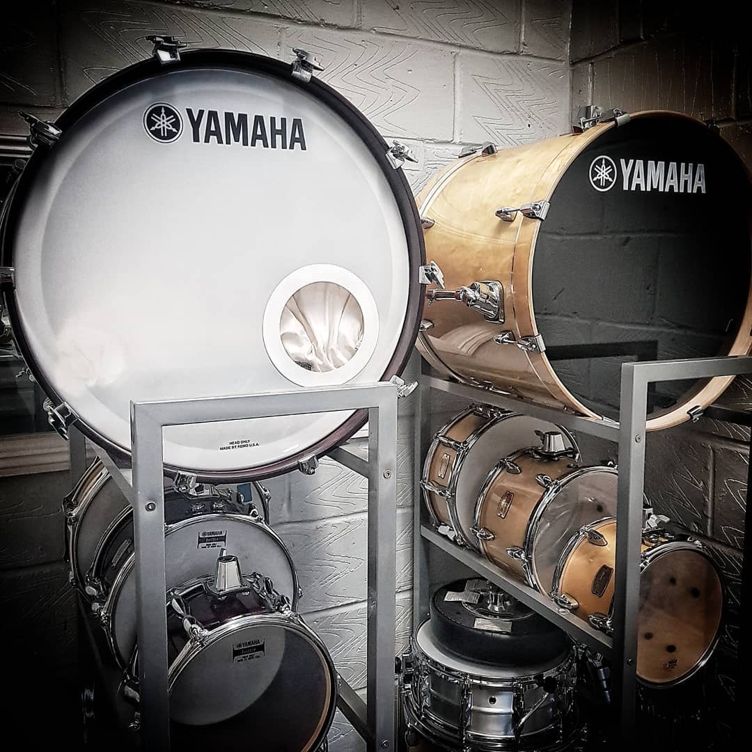 Thanks to @yamahamusiceurope @yamahadrumsofficial for these epic kits. Clients are loving them.
.
.
.
.
#yamahadrums #sw19studios #sw19studiosfamily #rehearsals #rehearsalspaces #rehearsalstudios #musicstudios #bands #production #productionrehearsal #touring #tourmanager #soundengineer #audio #audioengineer #drumtech #london #wimbledon #earlsfield
