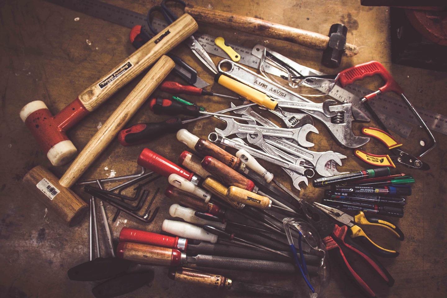 A nationwide lockdown due to #covid_19 outbreak will hopefully stop the virus from spreading further in India. Today marks the first day of lockdown and with that @scolarianracing backs the PM's initiative and urges everyone to follow the instructions of social distancing and stay at home.
#stayhome #staysafe #stayhealthy