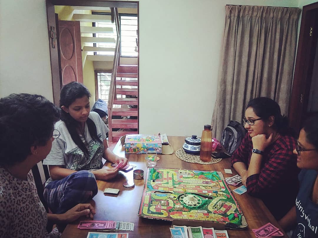 Stay home & BoardGame. Old time favourites, playing the game of life, in all ways with @annkurien208 @blessytabraham @belsaabraham
@the.baking.project
#boardgames #boardgamingwithfamily #gameoflife #funskool #stayathome #playtogether