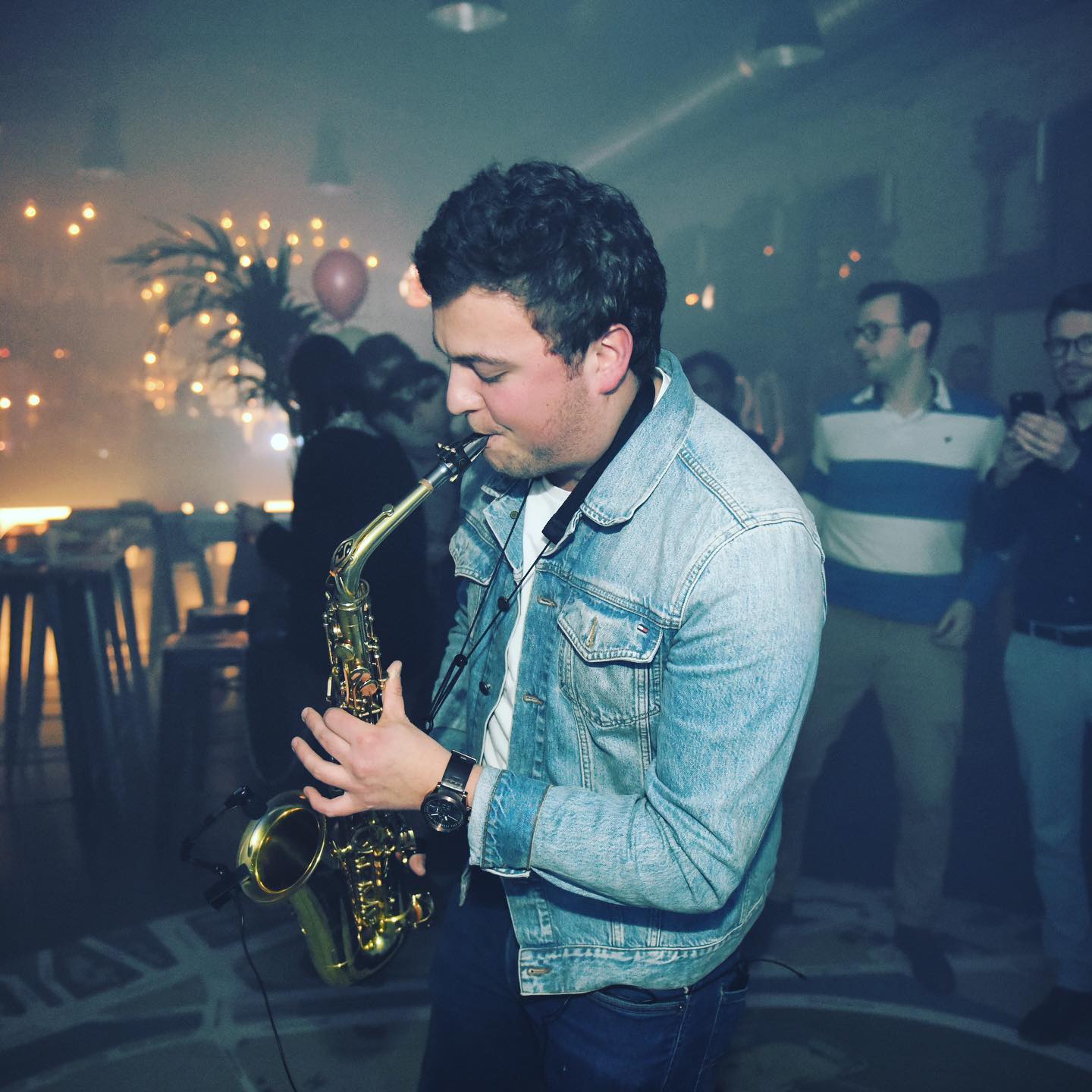 Soon... 🚧🦠
.
#show #sax #stayathome #restezchezvous #seeyousoon #night #club #saxophone #dj #lille #henriselmerparis #music #musicianlife #corona #birthday #party #life
📸 : @sebjolyphotographe