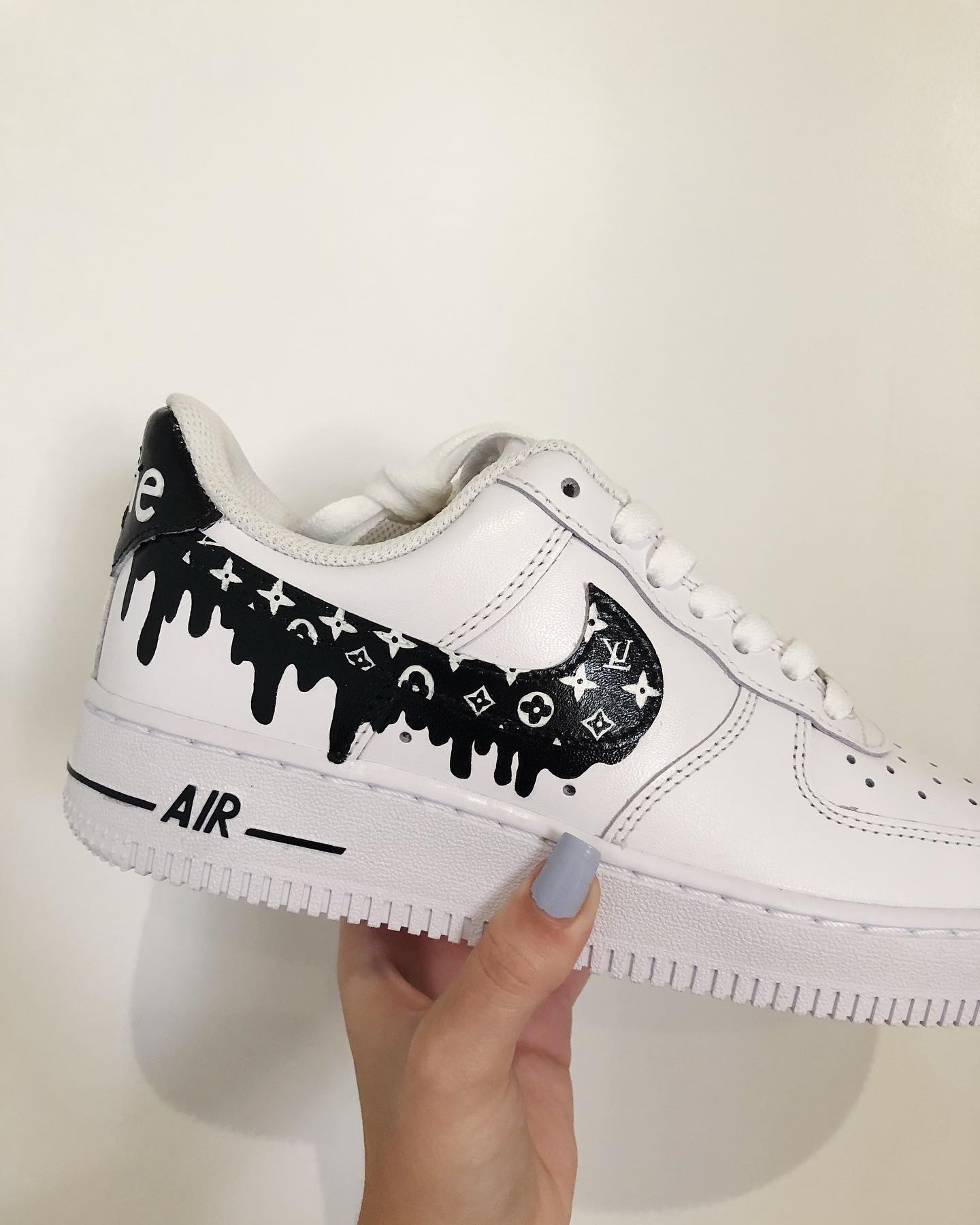 finished product, completely freehanded🖤
-
-
#art #create #explorepage #customshoes #nike #artistsoninstagram #artoftheday #artbasel #createexplore
#artofinstagram #artphotography #eyedrawing #pastel #realism #sketch