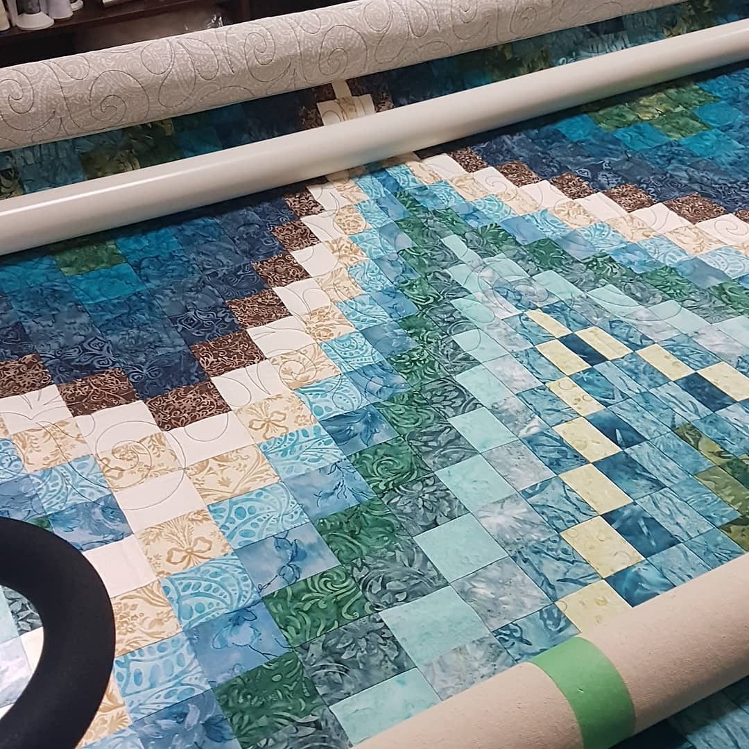 I finally get to quilt one of my own quilts!! I started this "Cosmic Twist" bargello pattern by Eileen Wright almost four years ago at a retreat Eileen was hosting on Thetis Island. It's been sitting in the "to be quilted" basket for far too long!! It will be nice to get it done.
#quiltingismypassion #quiltersinvictoriabc #longarmquilter #quilting #apqsmillie30 #quiltpath #canadianquilter #bargelloquilt #eileenwright #batikquilt #ufoquilt #quiltingafterhubbygoestobed
#onequiltatatime #ilovebatiks #mistymountainvictoriadotcom #thebatikplace #onlinefabricsales #onlinefabricstore