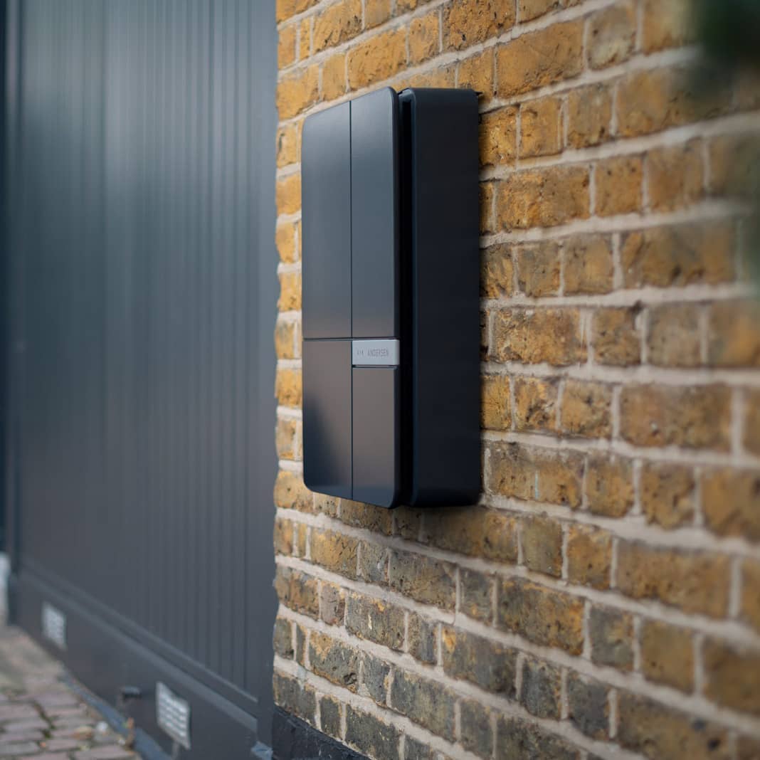 ANDERSEN A2 EV charger. Without doubt an exceptional design and made in Britain. Available for install now and OLEV install grant eligible ask for more info #andersen #ev #evcharging #electrician #olev #zeroemissions #electrical #niceic #napit #checkatrade #bath #bristol #ba1 #ba2 #lansdown #widcombe #bathwick #larkhall #somerset #design #engineering #madeinbritain #bathlife #batheaston