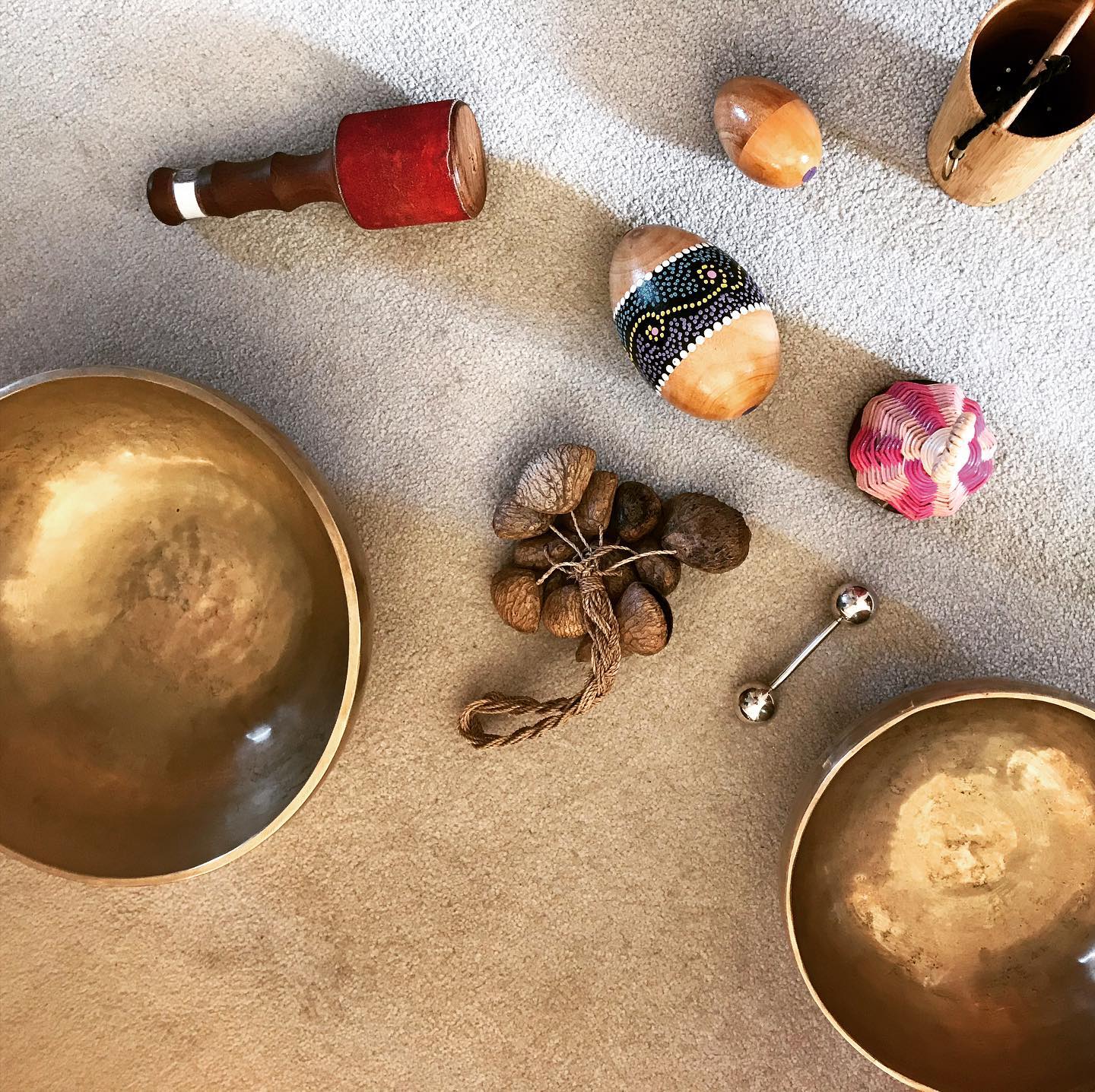 Sound bath experiences are in!
A grounding and restorative practice to help us through this challenging time.
Sound has a great influence on our emotions, a healing power making us feel happy, energized and relaxed.
This week was our last session of the series working with sound therapist @pillsofmoksha
A very effective self-development tool worth exploring if you’ve never tried before.
Look forward to many sessions in future. For now will work on integrating learning and observing the ripple effect of the experience.
#art2behuman #meditation #sound #soundtherapy #bowls #restorativepractices