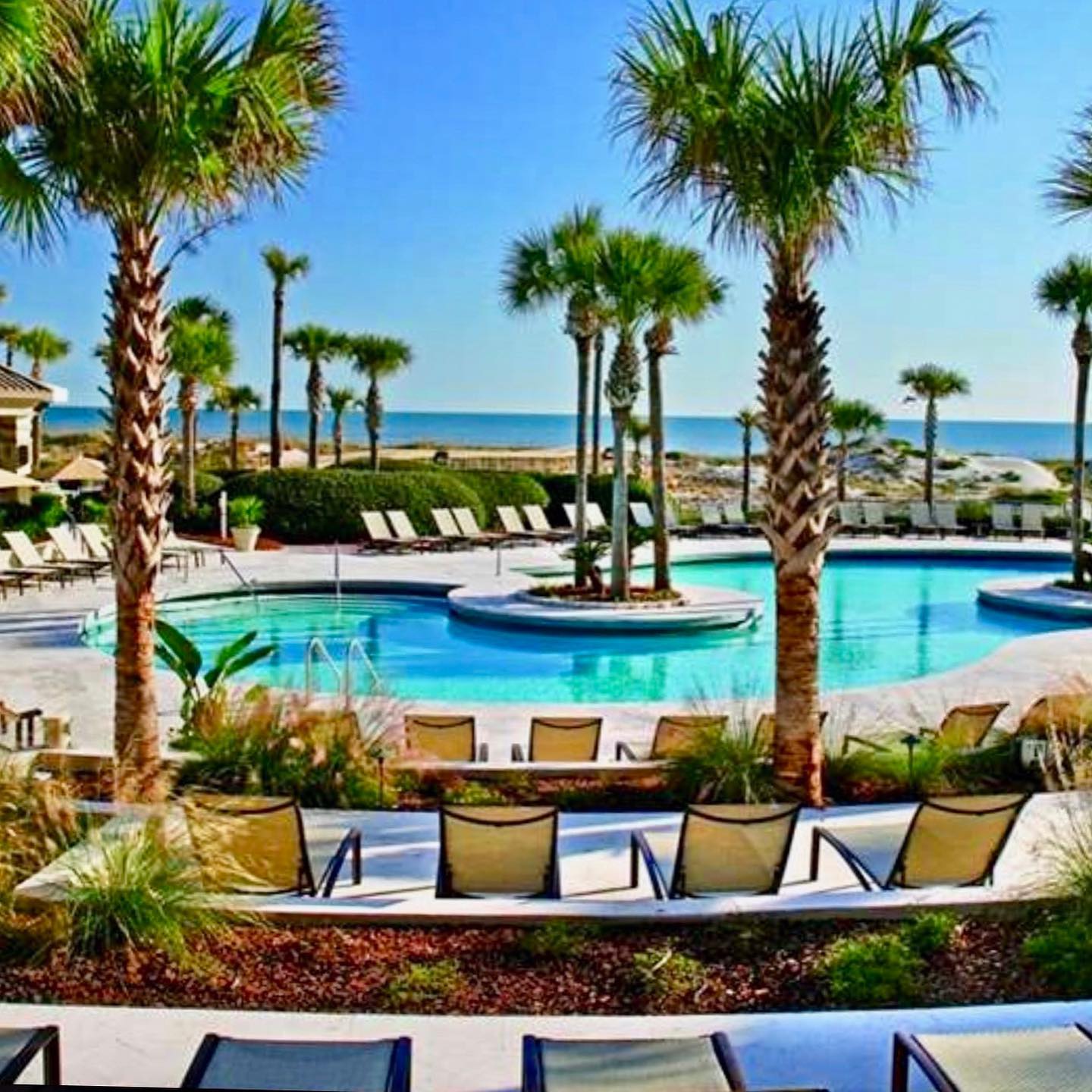 Clients just returned from their fabulous stay @ritzcarltonameliaisland Great getaway by the beach with top service. Was able to add extra perks and resort credits! Contact me to book your stay for best rates and amenities! #ameliaisland #ritzcarltonameliaisland #rcmemories #posthastetravel #virtuosotravel
