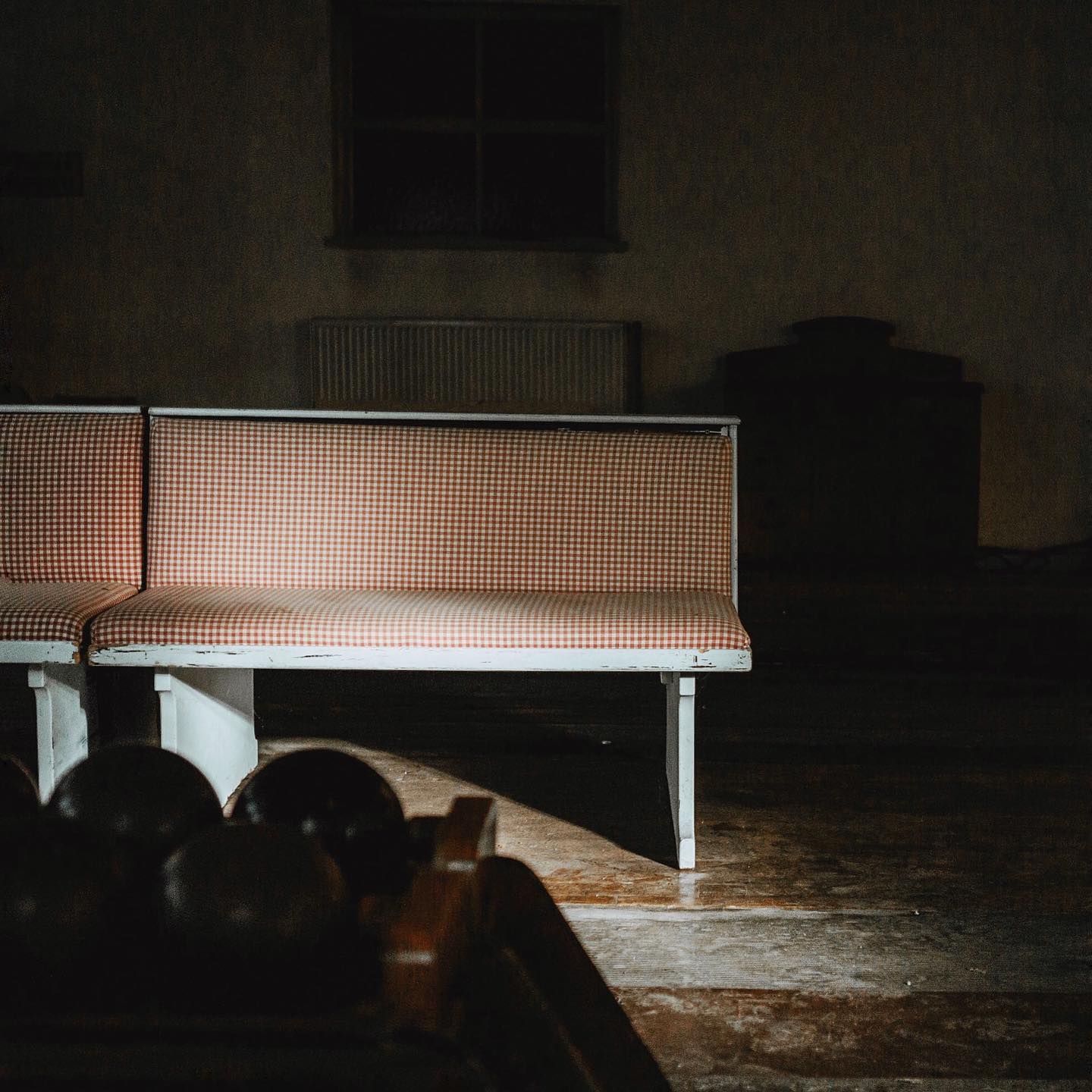 .
.
.
.
.
#provinoclub
#augsburg
#augsburgcity
#schönsterbiergarten
#leerstandnutzen
#kegelbahn
#bowlingalley
#graffitiaugsburg
#lichtundschatten