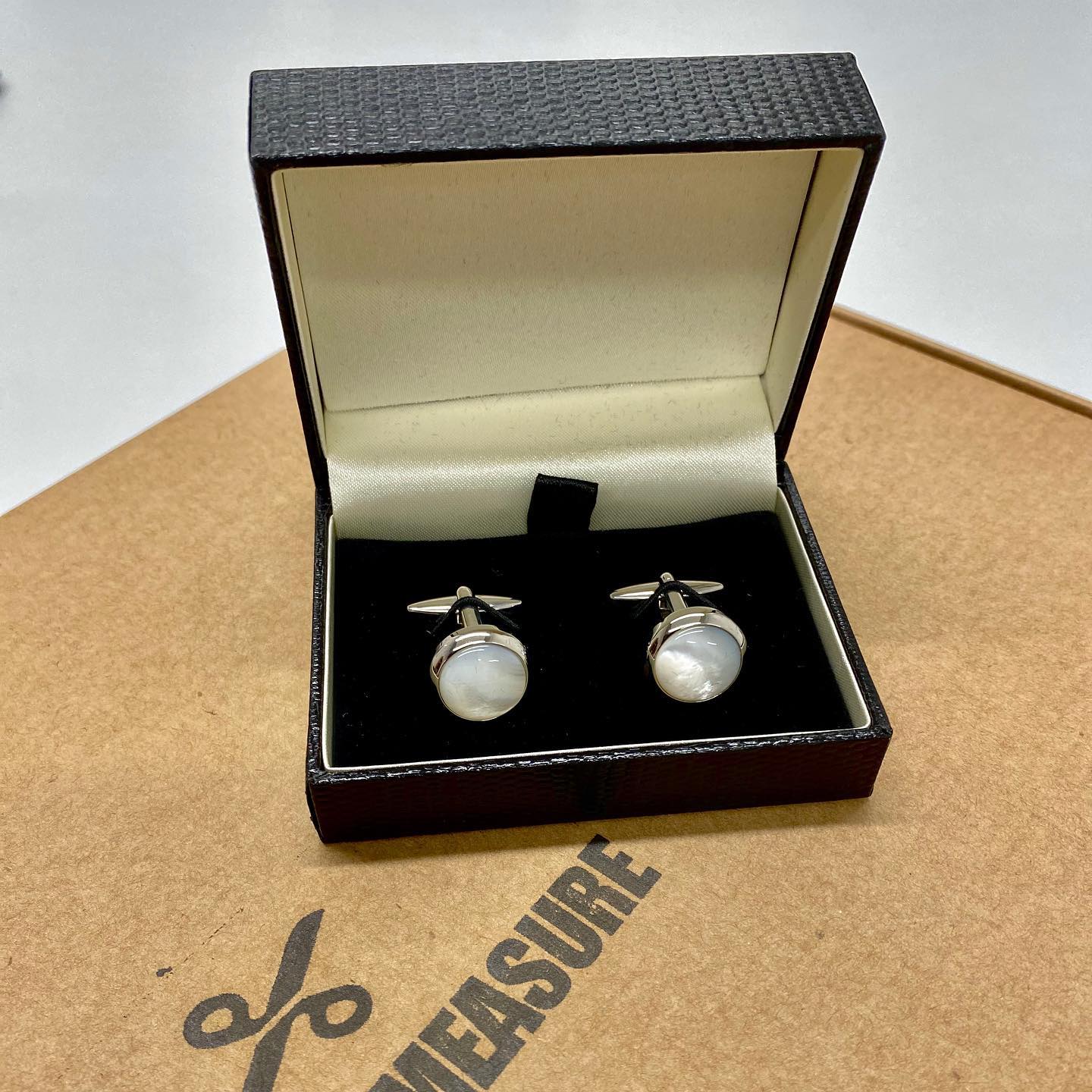 #cufflinks #shirt #accessory #glencheckandpaisley #stockerstrasse