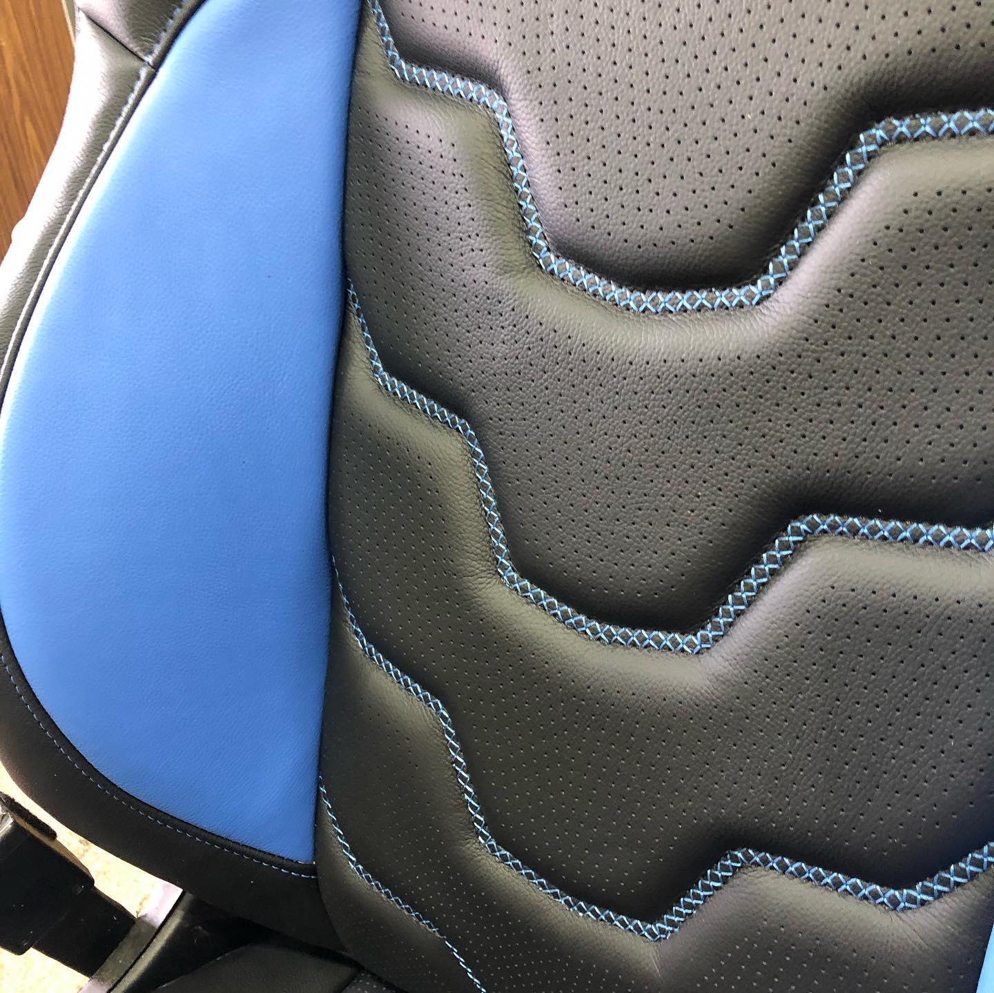 Sneak peek...Stay tuned for complete interior pics from this Grand Cherokee SRT conversion
with our “Traverso Plus” inserts.
#stylingandprofiling #srt #jeep #grandcherokee #unique
#glmny #autorestyling #cars #leather #queensny #longisland
GLM
EST. 1973
47 Harriet Place
Lynbrook, NY 11563
www.glmny.com