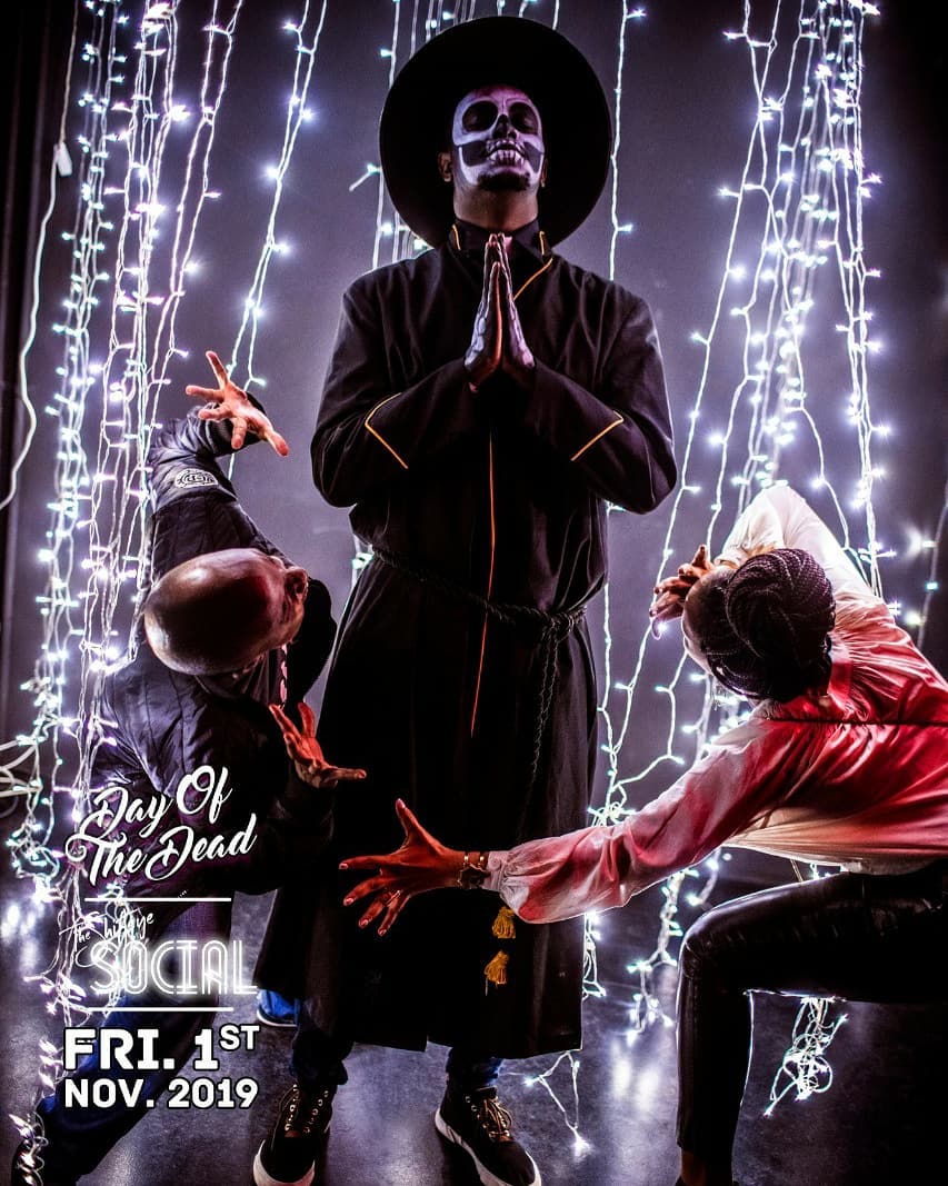 😍🔥✊🏾👑 #TBT #ThrowBackThursday to the AMAZING #DayOfTheDead #ShifteyeSocial 2019 {1/3} 🤣 some of these pose are too much. Such dope crowd! 😍🔥✊🏾
.
.
#Shifteye #ShifteyeStudios #ShifteyePhotography #halloween #HalloweenParty #halloweenmakeup #dayofthedeadmakeup