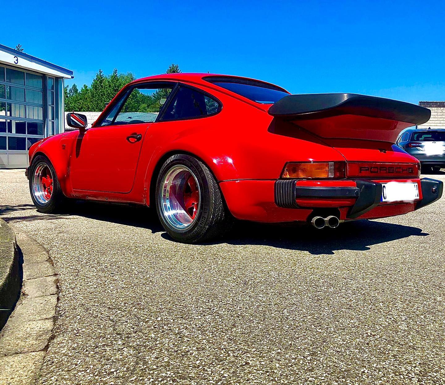 #Porsche #911 #turbo #car #racer #gmodel #930turbo #red #germanbikeprojekt