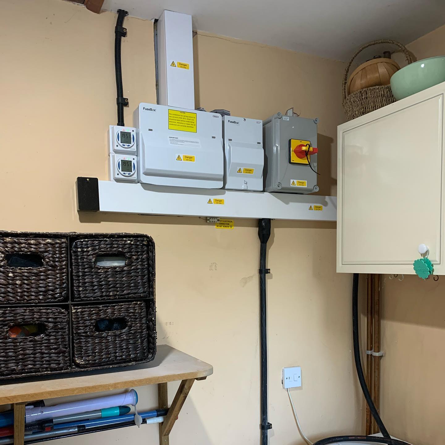 Installed a new 100A 25mm Steel wire armoured cable sub-main, to accommodate an electric boiler rated at around 80 amps⚡️ Upgraded the consumer unit too, so now everything has RCD protection ✅
.
.
.
.
.
.
.
.
.
.
.
#TT #Electrical #TTElectrical #Electrician #London #Local #Friendly #Design