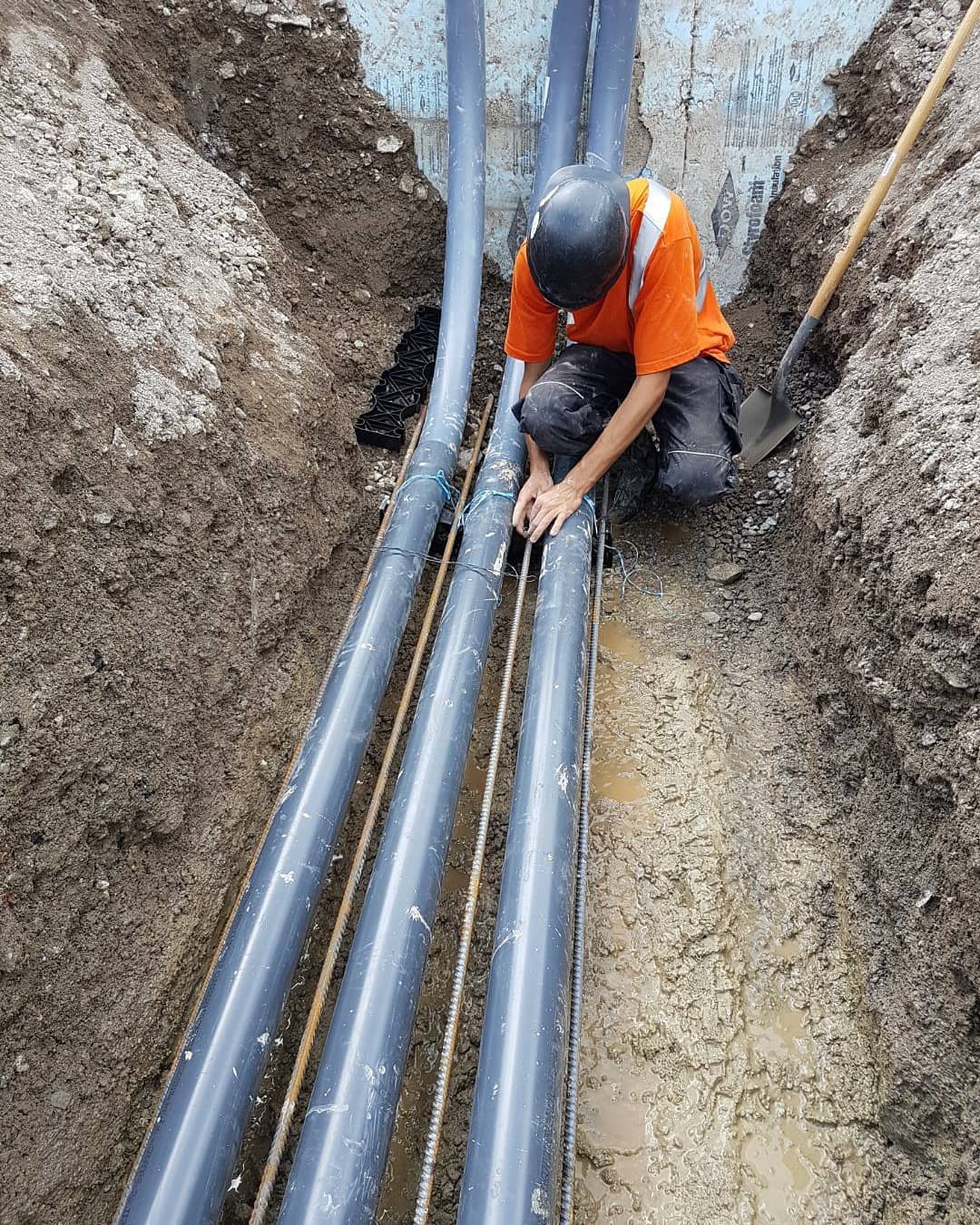 Ductbank week at our new site in @mississauga
Always make sure to clean out your ducts before the concrete is poured.
#ductbank #conduit #underground #trench #2000amps #theboldgroup #electrical #electricianlife #electriciansofinstagram #takeprideinyourwork #electric #esasafe