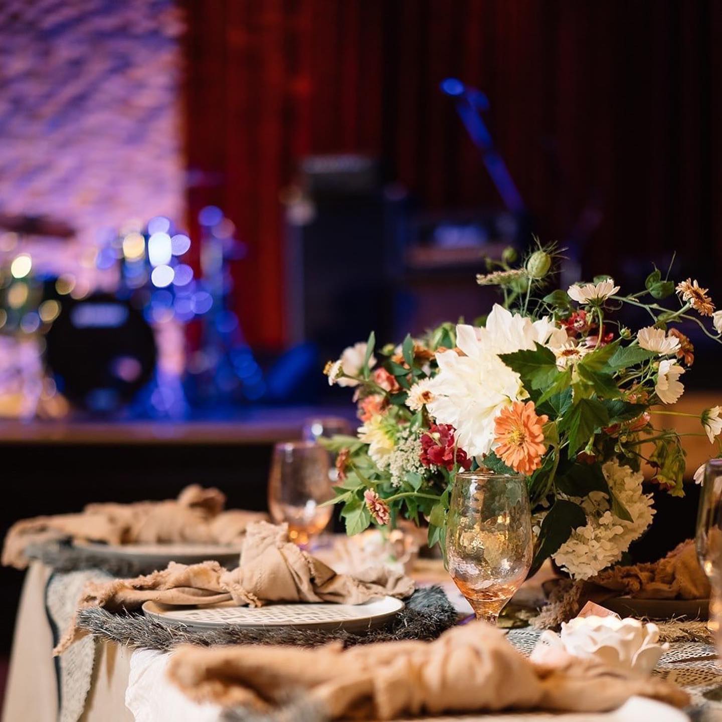 So looking forwarding to concerts and events starting again at our studio! Send us a DM to chat about the new protocols.
.
.
.
#btownsound #burlington #burlingtonontario #oakvilleontario #miltonontario #hamont #hamiltonmusician #hamontarts #liveconcerts #letsparty #eventvenue #weddingvenues #musicvenue #partyvenue