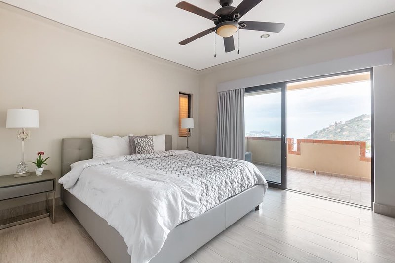 Habitaciones espaciosas con todas las comodidades, y una vista increíble!!! Y tu, ya conoces Castillo Blarney? Visítanos ahora mismo. 🍀
Reserva al 624-143-2160.☎️