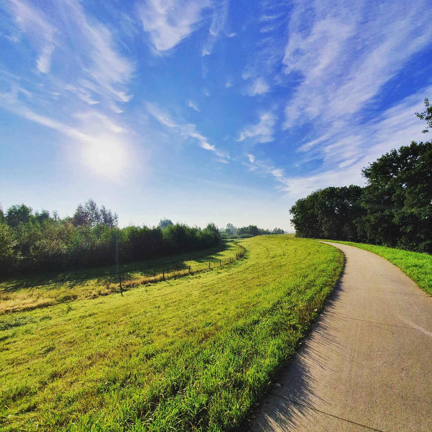 Nothing better then riding in these conditions with an HNF AutomatiQ!
#cyclinglife #EtappeCyclingTours #TerranoSystems #enviolo