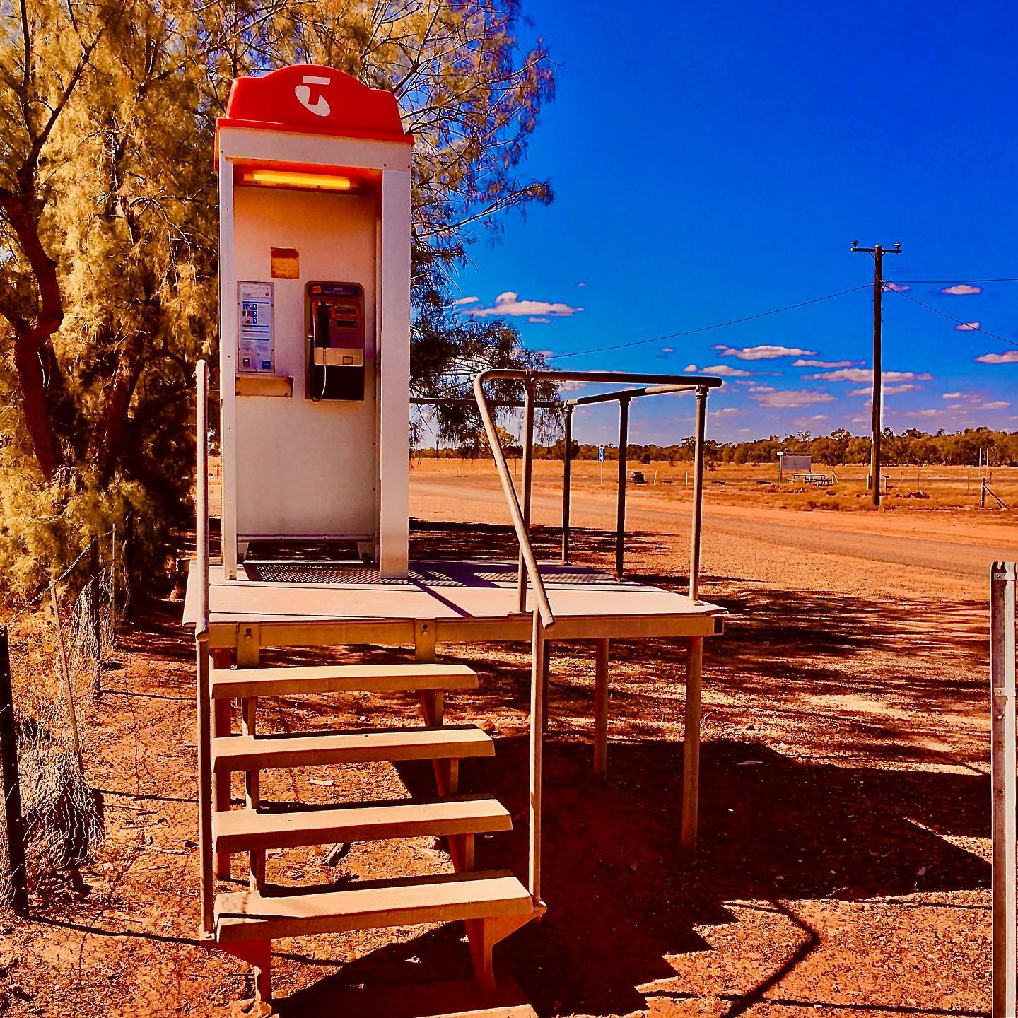 Who you gonna call? ... Elegant Emu of course, to check out the Diamond 💎 Range Handbags 👛by CFFT whilst having ☕️🧁... #cristinaforfairtrade #SayItFair #CFFT #outbackqld #adavale #visitquilpieshire #phonebox #elegantemu #australia #tinytown #freecamping