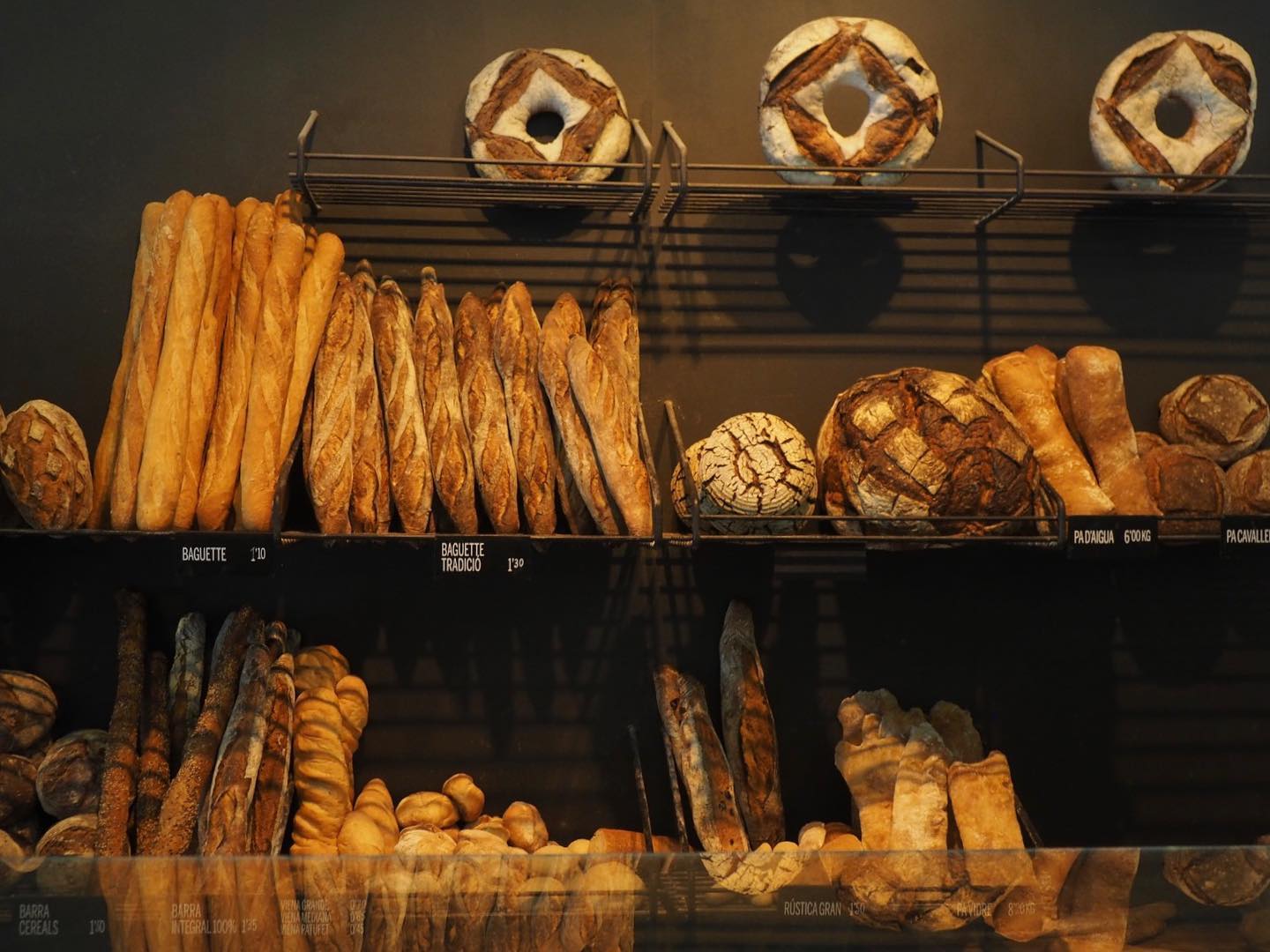 Tornem a l'horari habitual! Amb moltes ganes i forces d'emprendre aquest nou setembre.
HORARI:
Dill-Dv de 6:30 a 8:30
Ds de 7 a 14:30
Dg Tancat
.
.
.
Volvemos al horario habitual! Con muchas ganas y fuerzas de emprender este nuevo septiembre.
HORARIO:
L-V. de 6:30 a 8:30
S. de 7 a 14:30
D. Cerrado