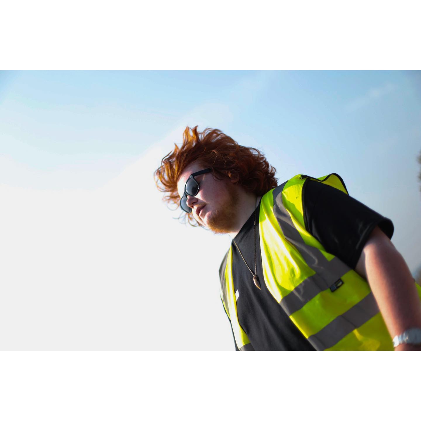 As you may be aware, the postproduction of Falkland Square has been impacted during the pandemic. With things reopening and, hopefully, some normality around the corner we are glad to share that postproduction has resumed. We look forward to updating you in the coming weeks. In the meantime, enjoy a few behind the scene photos from this time last year - Photos @boldriniphotography #falklandsquare