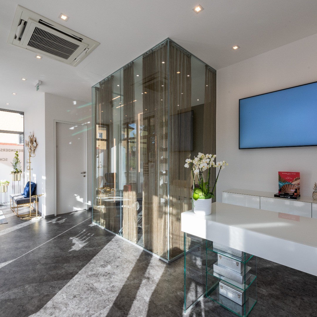 #reception #cosmetics #beauty