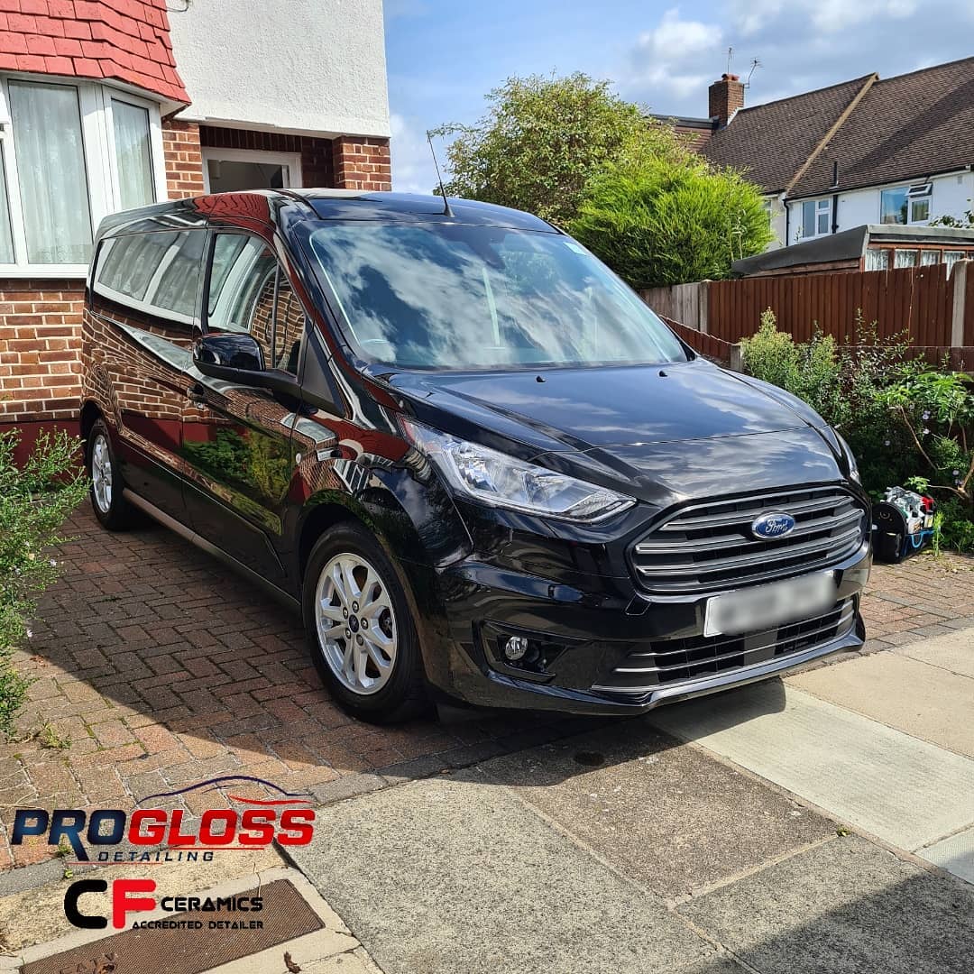 Customers work van but also his pride an joy #icanrelate, wanted it looking smart and professional. Advanced valet completed and topped with #coatingfarm 10 month coating and it's looking amazing 👌🏻👌🏻👌🏻
#cfcaccredited #coatingfarm #ceramic
📆 Book today
📞 07511041762
📧 Info@proglossdetailing.co.uk
💻 Www.proglossdetailing.co.uk