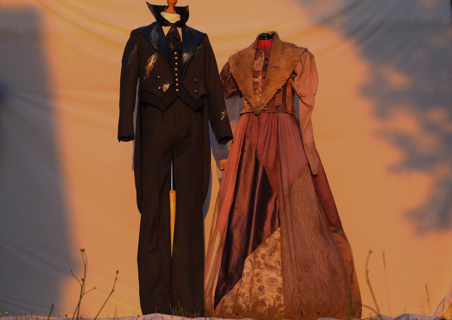 🎃Happy Halloween🎃
The final day of #fallforcostume is ‘gothic’. I think my interpretation of Jack Skellington and Sally from The Nightmare Before Christmas works well with todays theme and the date of Halloween✨
#fallforcostume2020 #gothic #timburton #thenightmarebeforechristmas #nightmarebeforechristmas #jackskellington #sallynightmarebeforechristmas #sally #costume #costumemaking #ageinganddistressing #knitting #patchwork #victorianfantasy #edwardianfantasy #fantasycostume @redthreaded