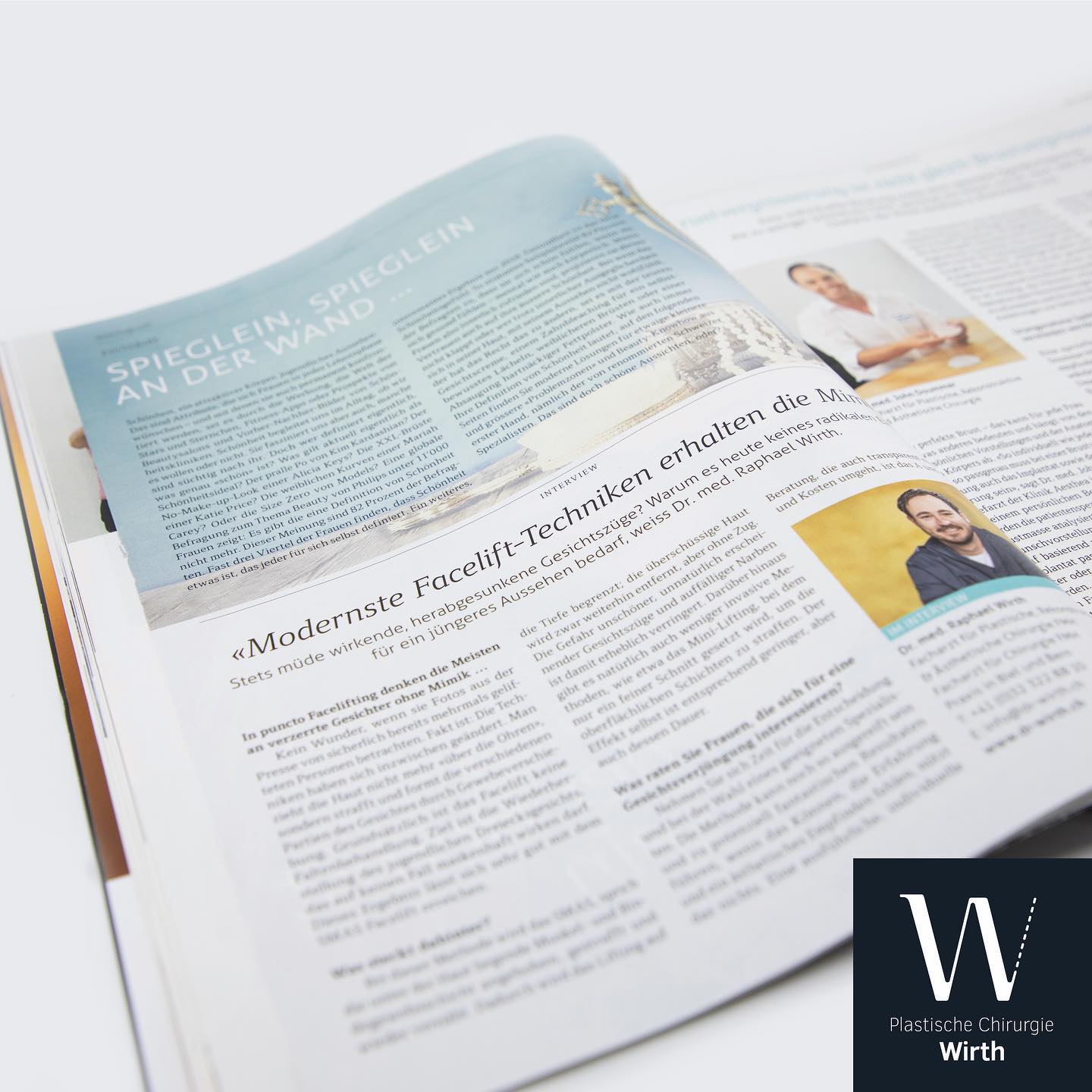 Stets müde wirkende, herabgesunkene Gesichtszüge?
Warum es heute keines radikalen Eingriffs für ein jüngeres Aussehen bedarf, weiss Dr. med. Raphael Wirth.
In puncto Facelifting denken die meisten an verzerrte Gesichter ohne Mimik ...
Kein Wunder, wenn Sie Fotos aus der Presse von sicherlich bereits mehrmals gelifteten Personen betrachten. Fakt ist: Die Techniken haben sich inzwischen geändert. Man zieht die Haut nicht mehr «über die Ohren», sondern strafft und formt die verschiedenen Partien des Gesichtes durch Gewebeverschiebung. Grundsätzlich ist das Facelift keine Faltenbehandlung. Ziel ist die Wiederherstellung des jugendlichen Dreiecksgesichts, das auf keinen Fall maskenhaft wirkt. Dieses Ergebnis lässt sich sehr gut mit dem SMAS Facelift erreichen.
Das ganze Interview finden sie unter dem Link in der Bio.
Toujours l'air fatigué, les traits tombants ? Le Dr Raphael Wirth sait pourquoi une intervention radicale pour une apparence plus jeune n'est pas nécessaire aujourd'hui.
Lorsqu'il s'agit de liftings, la plupart des gens pensent à des visages déformés sans expressions faciales...
Pas étonnant, quand ils regardent les photos dans la presse de personnes qui ont certainement été levées plusieurs fois. Le fait est que les techniques ont changé entre-temps. On ne tire plus la peau "sur les oreilles", mais on resserre et on façonne les différentes parties du visage en déplaçant les tissus. En principe, un lifting n'est pas un traitement des rides. L'objectif est de restaurer le jeune visage triangulaire, qui n'a aucune apparence de masque. Ce résultat peut être très bien obtenu avec le lifting du SMAS.
Vous pouvez trouver l'intégralité de l'interview sous le lien dans la Bio.
#praxiswirth #drmedraphaelwirth #plastischechirurgie