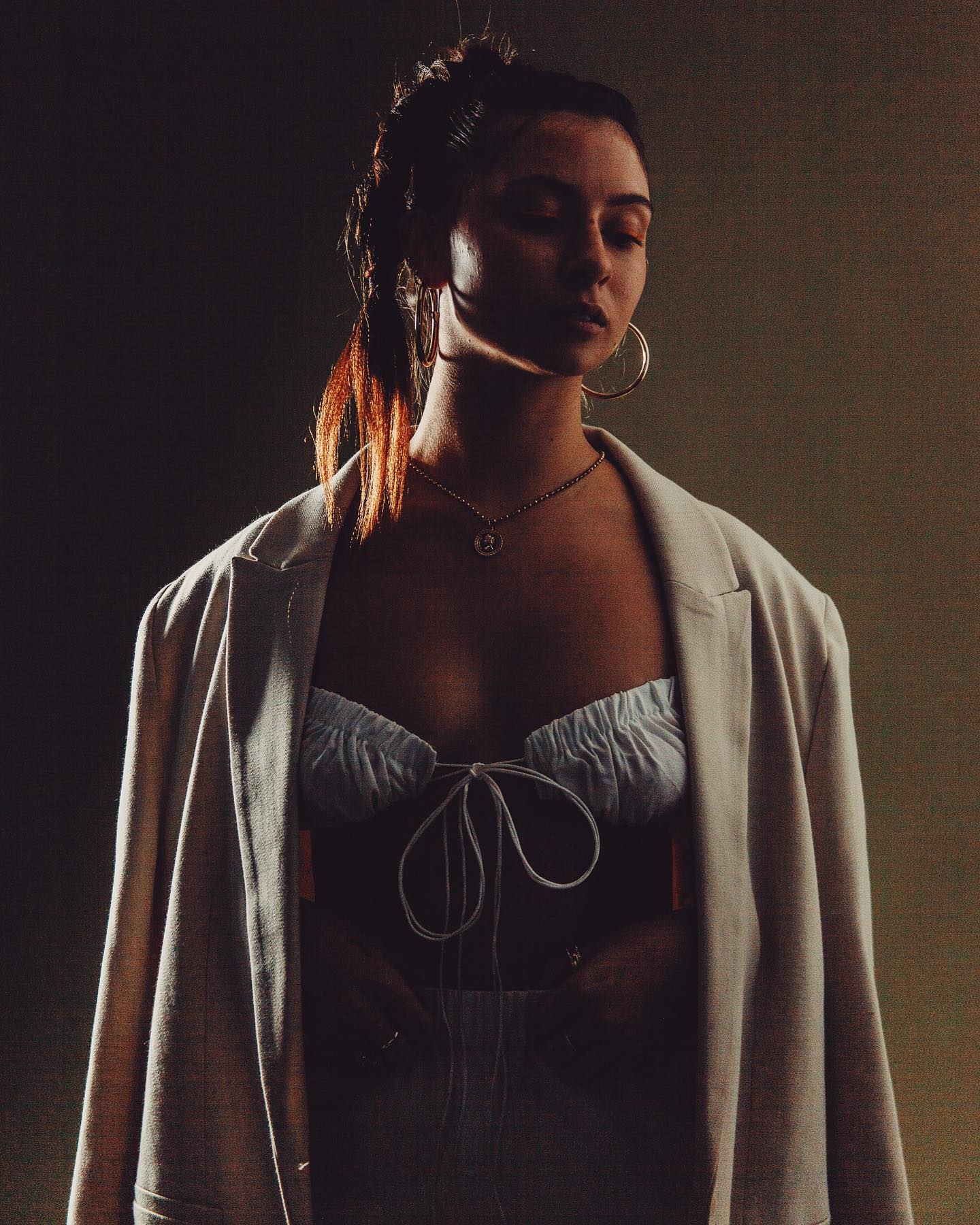 Sneak peek! 🔥I’ve been cooking up some amazing content to come with @simplyfemale and I can NOT wait for you all to see it! Let me know in comments what the highlight of your week has been so far! This shoot was definitely it for me! 🔥