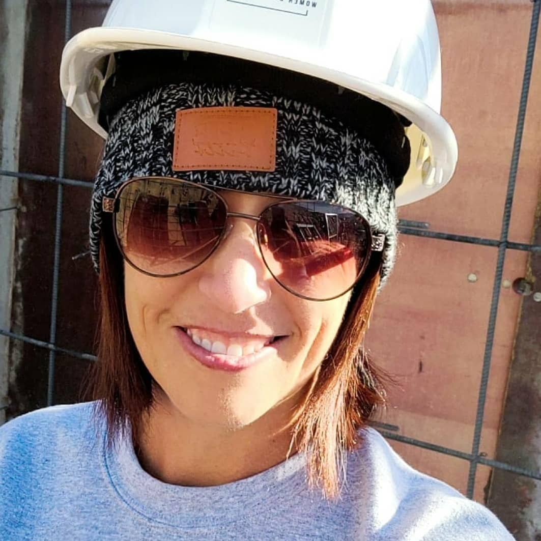 I had a good time the other day on the site of "The House That SHE Built " learning to tie rebar! I'm so grateful to learn new skills and work alongside such amazing women!! @thehousethat_she_built @trades_women_of_ig @catfootwear