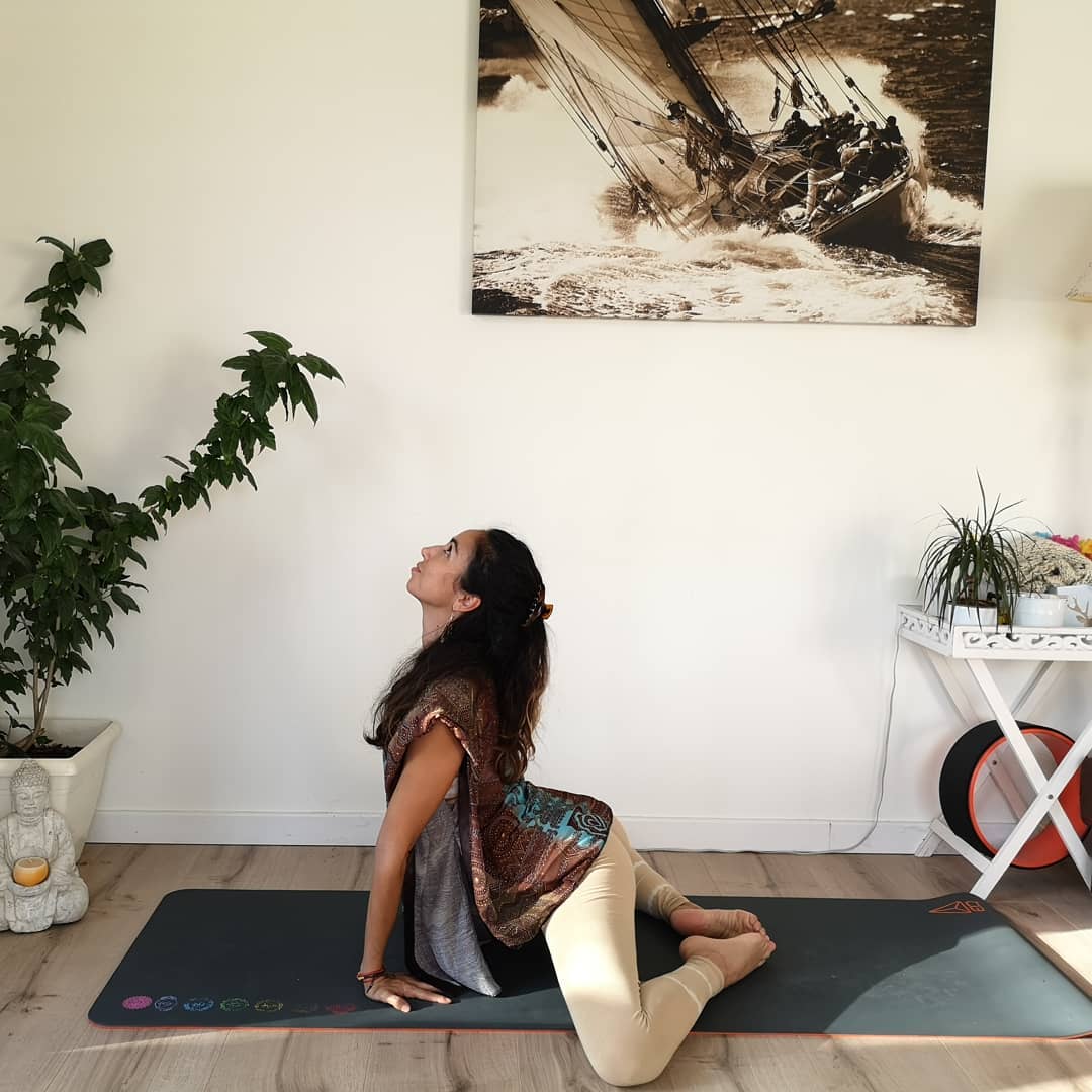 🐸. J-4 Mandukasana. 🐸
#challengevinyasaspirit
.
Dans la peau d'une grenouille, why not?!
Posture exigeante, sensations garanties ! 😁
.
..
...
@vinyasa.spirit
@julie.akasha
@layogiaixoise
...
..
.
#yoga #yogachallenges #yogafun #yogaconnection #yogagirl #yogi #yogini #yogalimoges #yogafrance #yogasaintjunienfrance #asana #igyoga #yogaaddict #yogaalliance #yogigirl