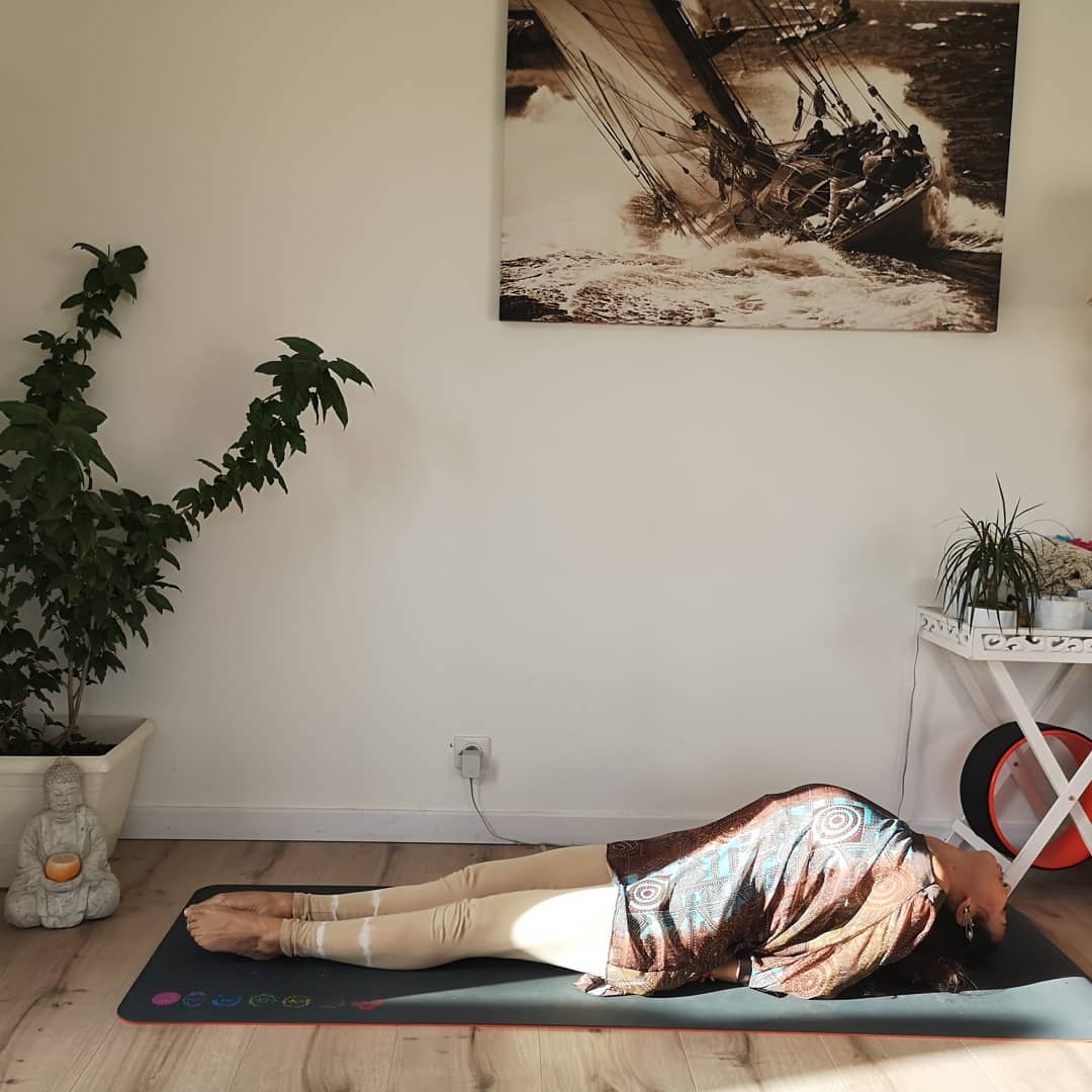 🐟. J-6 Matsyasana. 🐟
#challengevinyasaspirit
.
Ouvrir le cœur et voir le monde autrement... Mais ouiiiiiiiiiiiii !
.
..
...
@julie.akasha
@layogiaixoise
...
..
.
#yoga #yogafun #myyogapractice #yogatime #yogachallenges #yogaaddict #yogadaily #yogagram #asanas #asanasyoga #asanapractice #yogalimoges #yogasaintjunienfrance #yogafriends #yogafrance #yogamaison