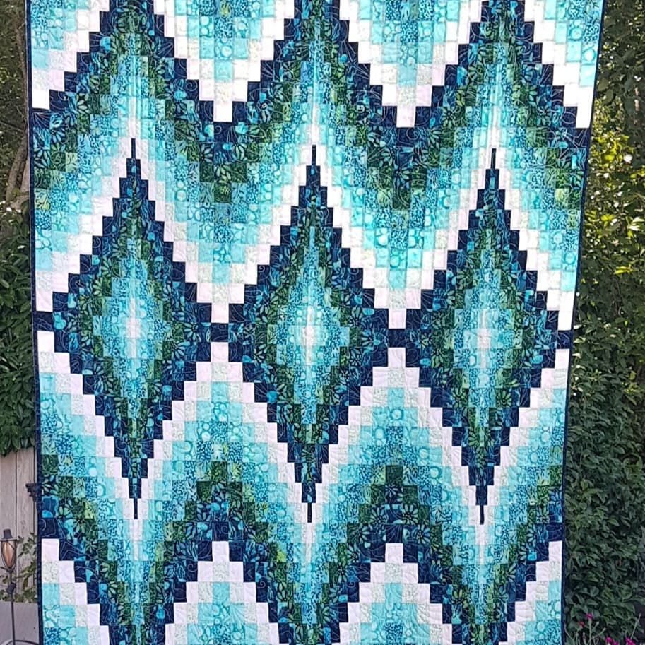 A few weeks from now I'll be teaching this "Double Diamonds" bargello pattern to a small group of quilters in my guild. Look through the pictures and tell me which colours you would choose.
#quiltingismypassion #batikquilts #bargelloquilt #quiltersofinstagram #canadianquilter #quiltersinvictoriabc