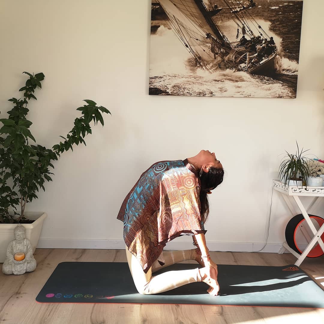 🐫. J-8 Ustrasana. 🐫
#challengevinyasaspirit
.
💛💛💛💛💛💛
...Ouvrir, s'ouvrir...
💙💙💙💙💙💙
.
..
...
@julie.akasha
@layogiaixoise
...
..
.
#yoga #yogachallenges #yogafun #yogaforall #yogadaily #frenchyoga #yogagirl #yogadailypractice #yogaforfun #yogaensemble #yogalimoges #yogafrance #yogahautevienne #yogaalliance #yogapassion #yogapartage #yogasaintjunienfrance