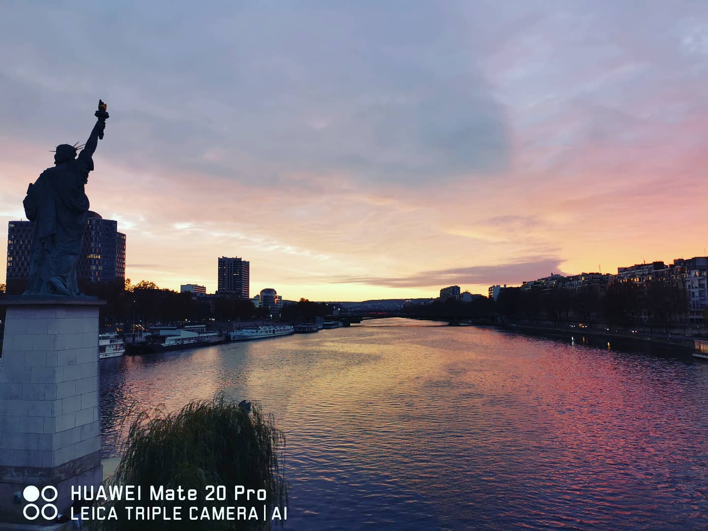 #sunset #perspective #quaideseine