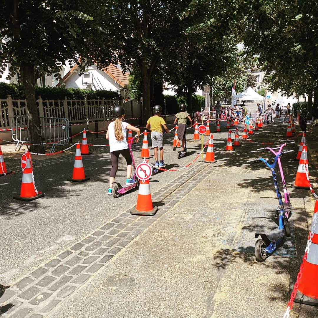 "La prévention par l'animation"
#securiteroutiere #ecole #college #kids #securaction #trottinetteélectrique #permisdeconduire #safety #association #signalisation #codedelaroute #animation #prevention #sensibilisation #jeunesse #projet #vigilance #citoyen #conduite #theorie #apprendre #pratique #test