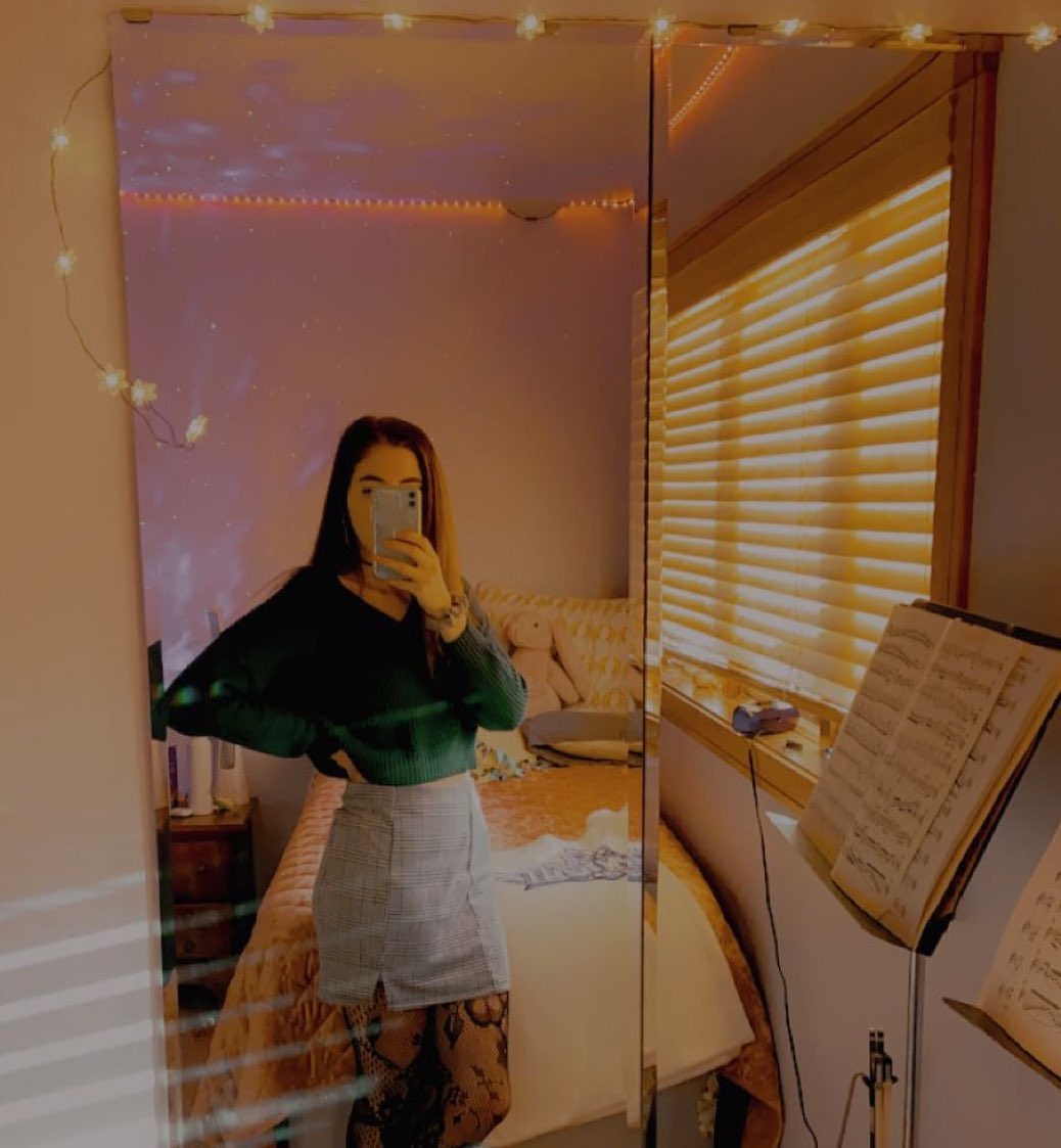 Happy thanksgiving babes 😘