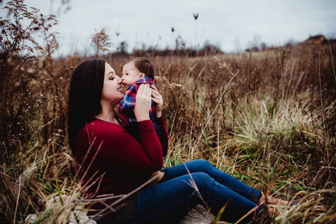 Love this family! #rochesternyphotographer #rochesternyfamilyphotographer #lifestylephotography #love #fall #familysession