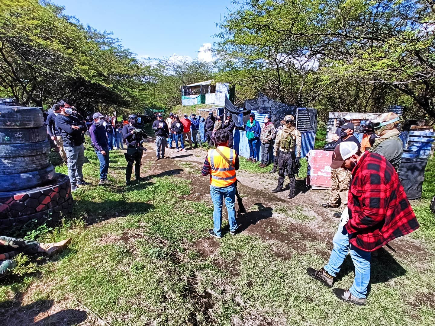 Arranca la charla técnica con las reglas del campeonato CAP, contemplamos equipos de alta tecnología y sensores, para que las puntuaciones sean lo más precisas posibles, mejorando para tener nuevos y emocionantes juegos.