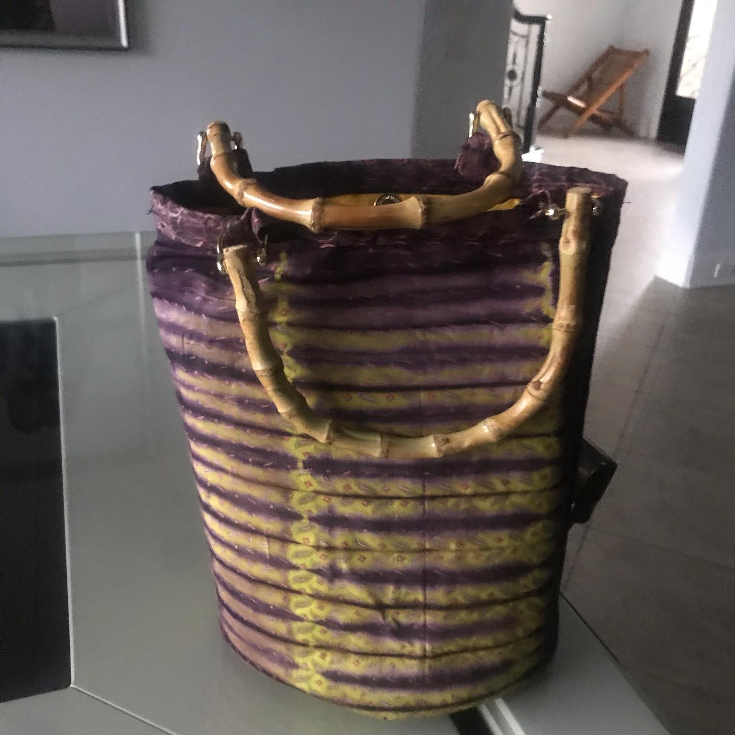 Bucket bag ... Obalende , made with adire and bamboo handles .
To order visit .. www.ShukuAccessories.com
#afrocentric #african #accessories #adire