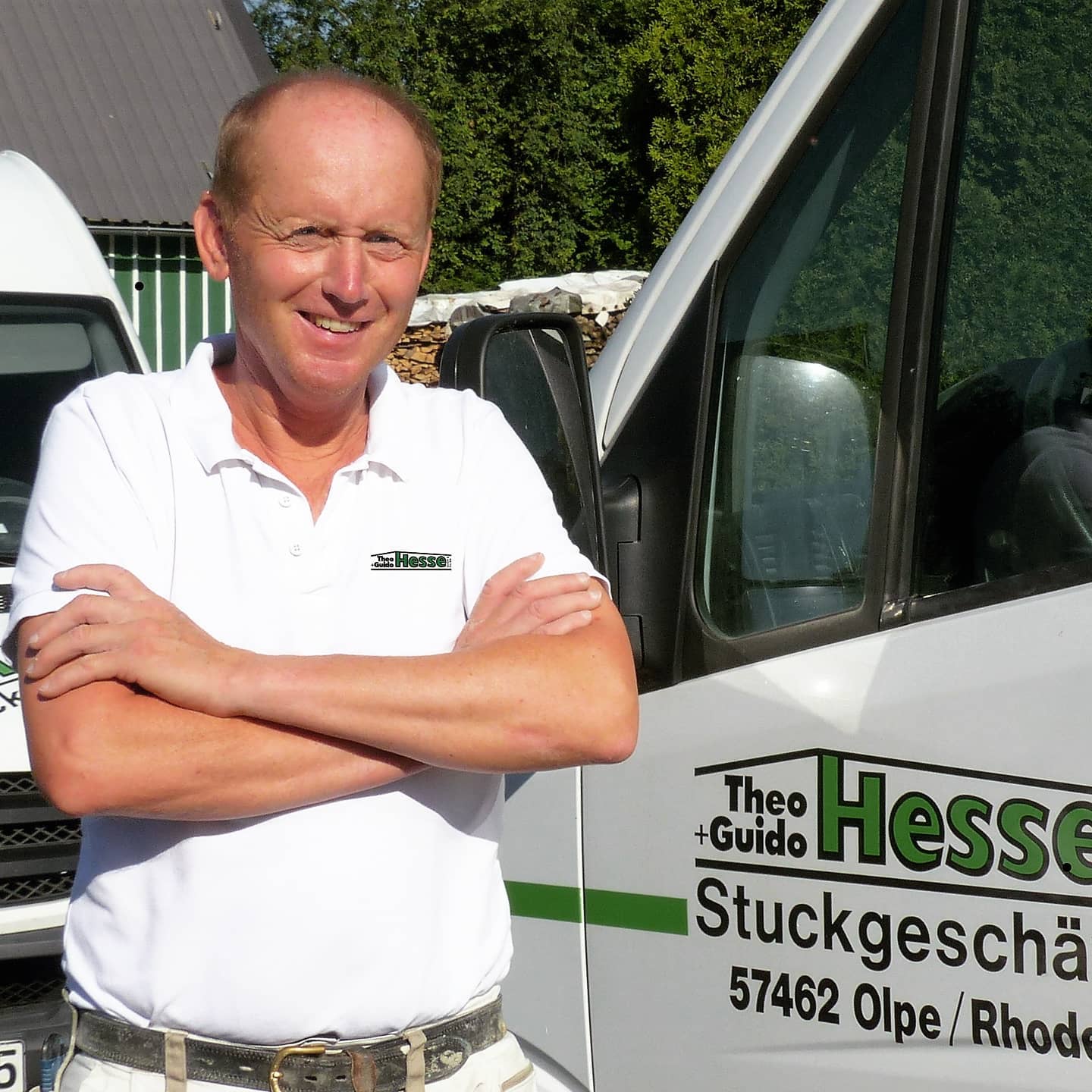 Zufriedene Kunden, neue Projekte oder ein motiviertes Mitarbeiterteam? 🧏♂️ Unser Firmeninhaber Guido Hesse kümmert sich darum. #chefsache
#TheoundGuidoHesse #StuckgeschäftHesse #olpe #DeinStuckateurInOlpe #stuckateur #verputzer #gipser #außenputz #innenputz #stuck #WeilIhrHausUnsWichtigIst #wirgebenIhremHauseinGesicht #handwerk #teamarbeit